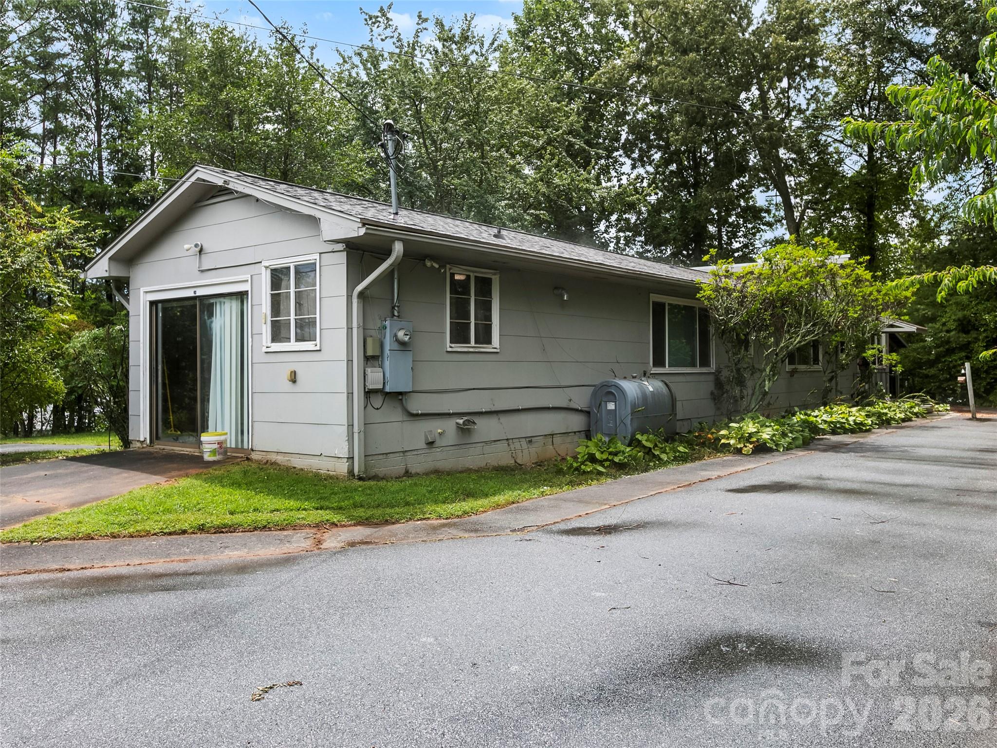 74 Long Shoals Road Property Photo 3