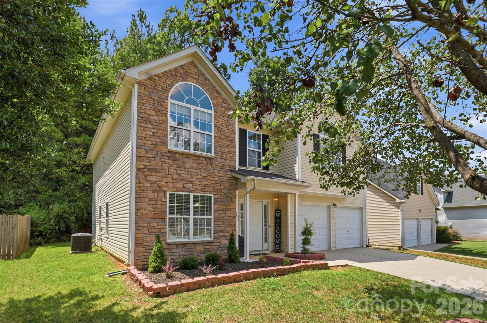 4923 Eagle Creek Drive Property Photo 1