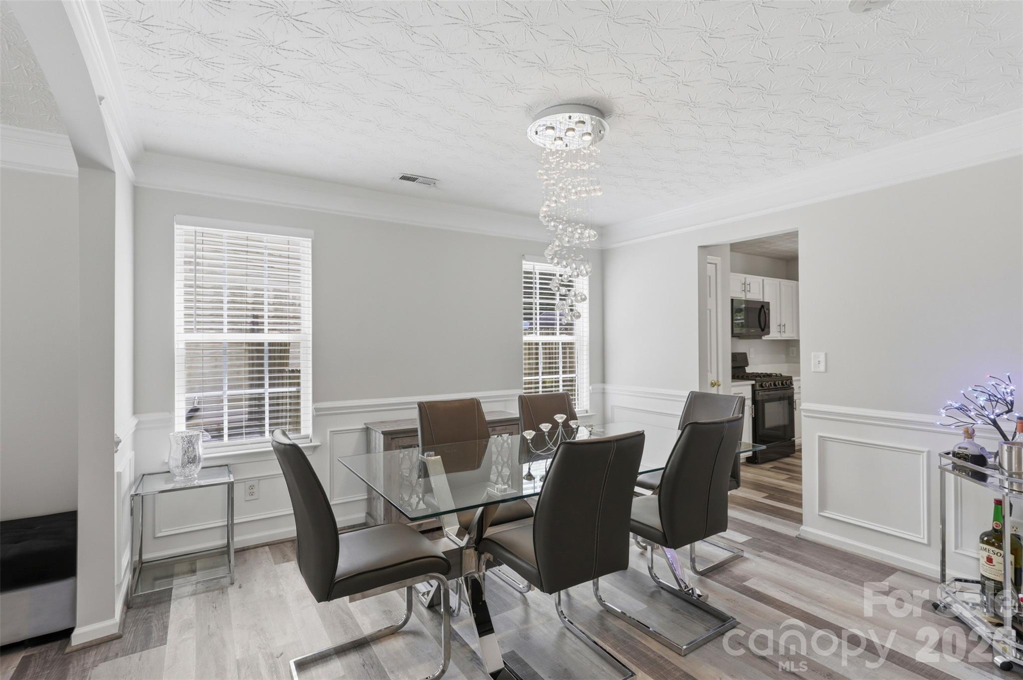 4923 Eagle Creek Drive Property Photo 18