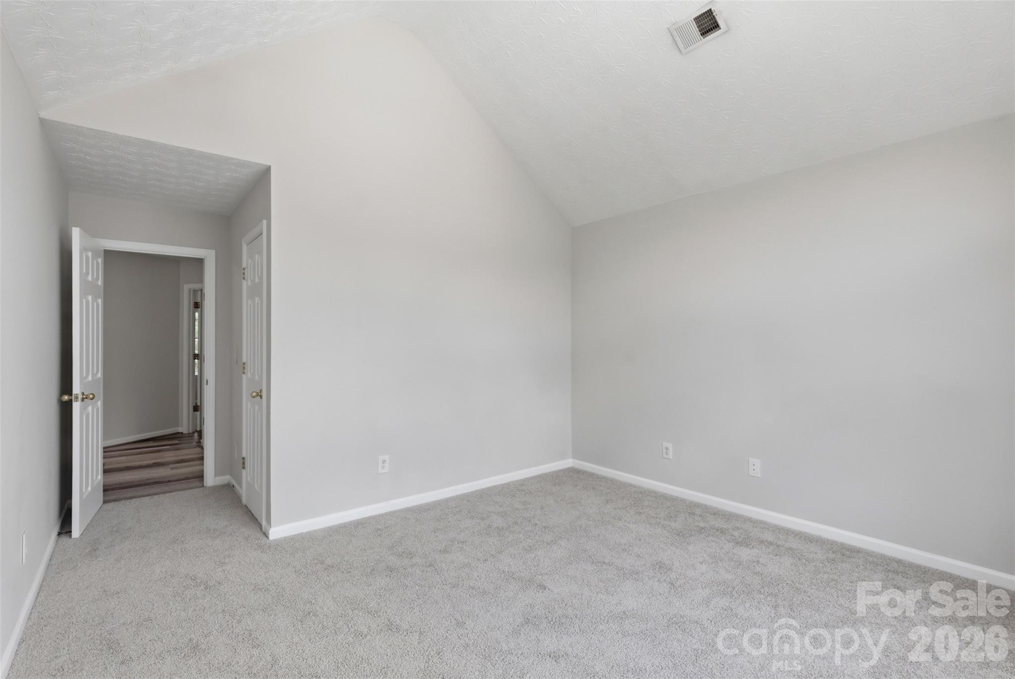 4923 Eagle Creek Drive Property Photo 33