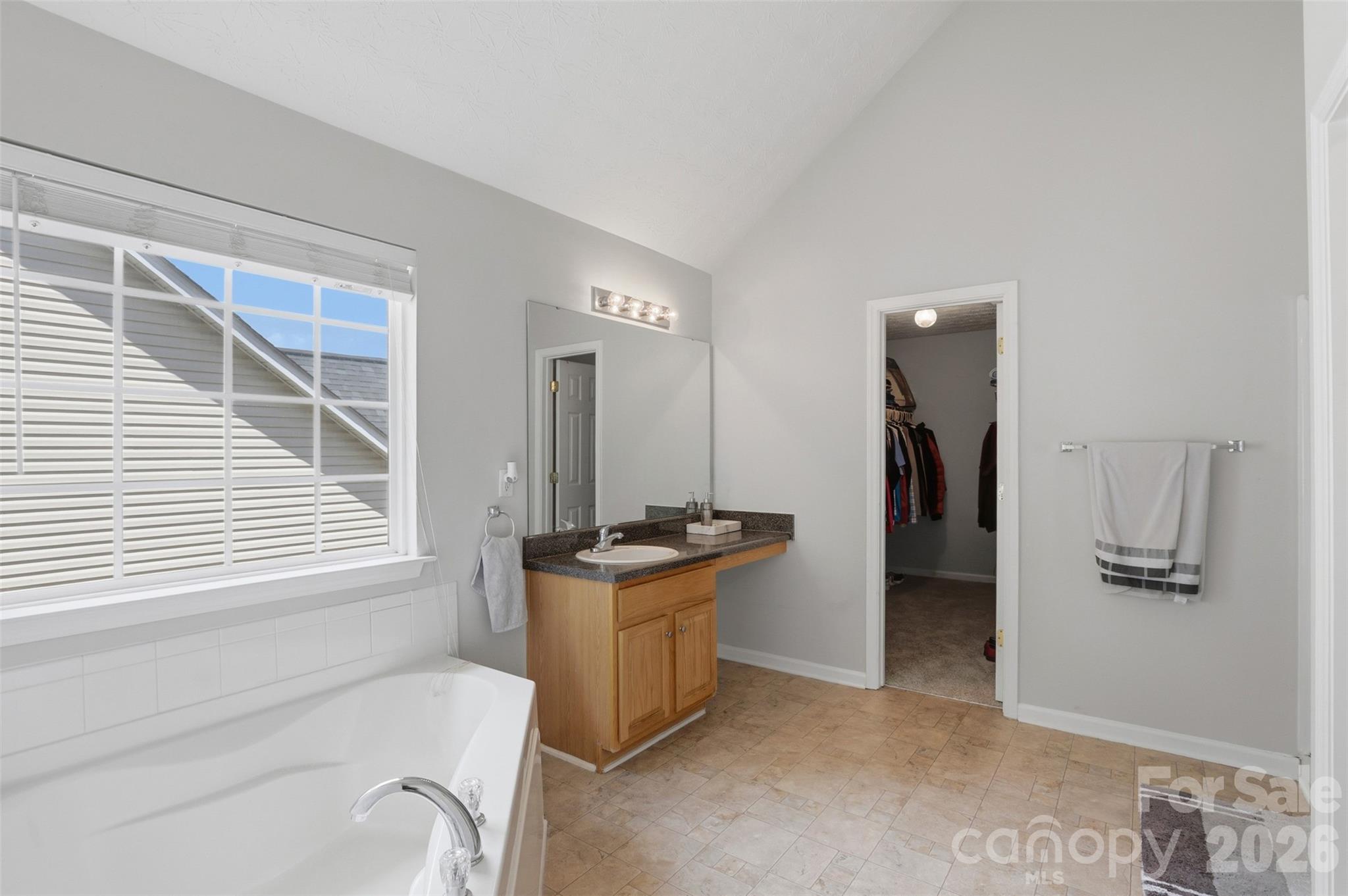 4923 Eagle Creek Drive Property Photo 38