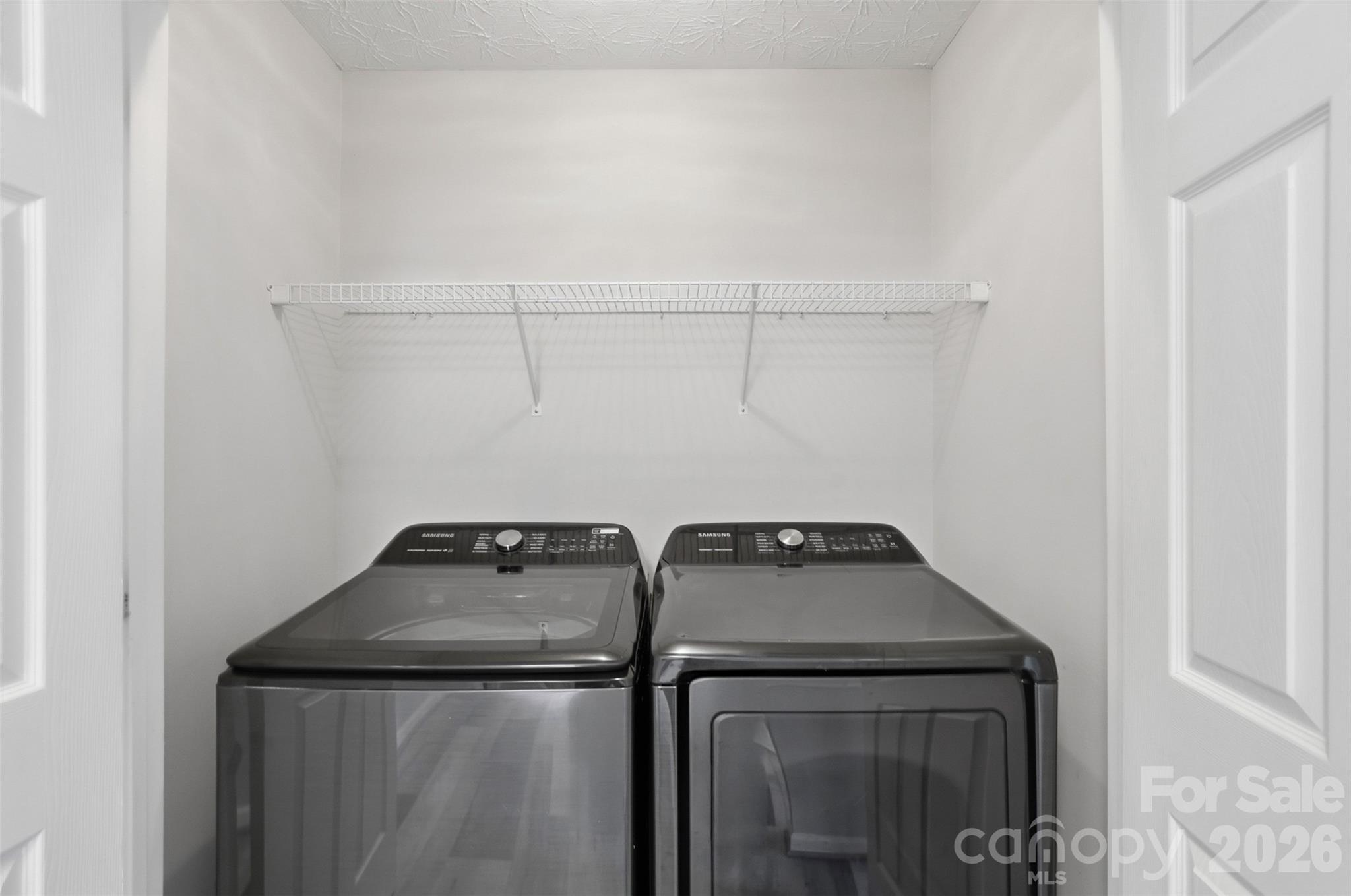4923 Eagle Creek Drive Property Photo 40