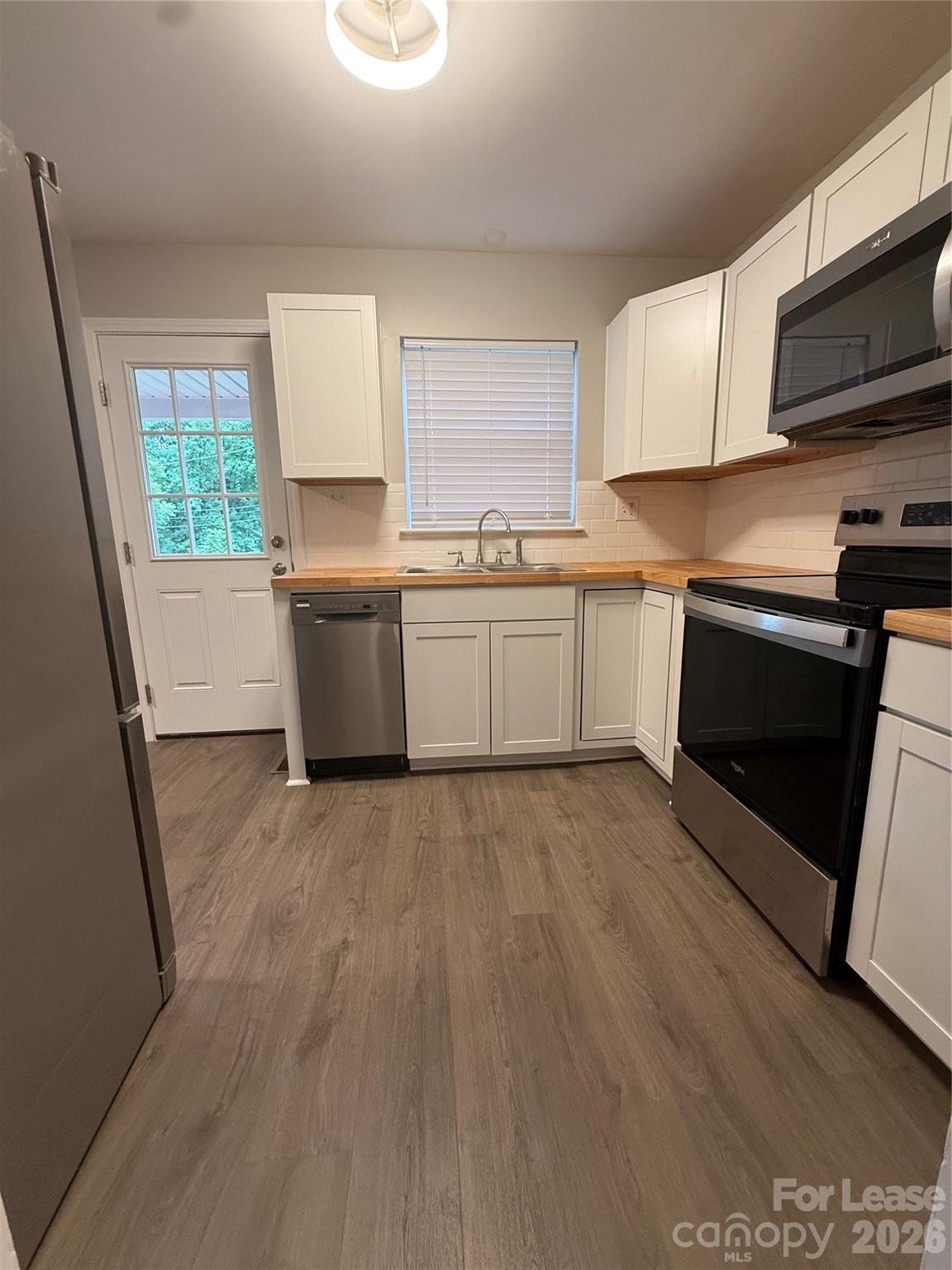 153 15th Avenue Property Photo 6