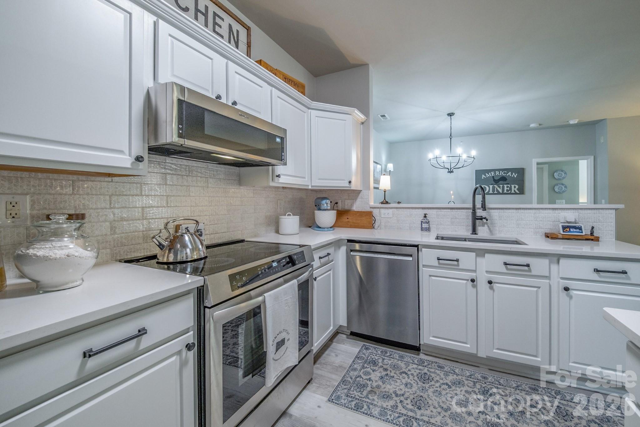 17110 Red Feather Drive Property Photo 5