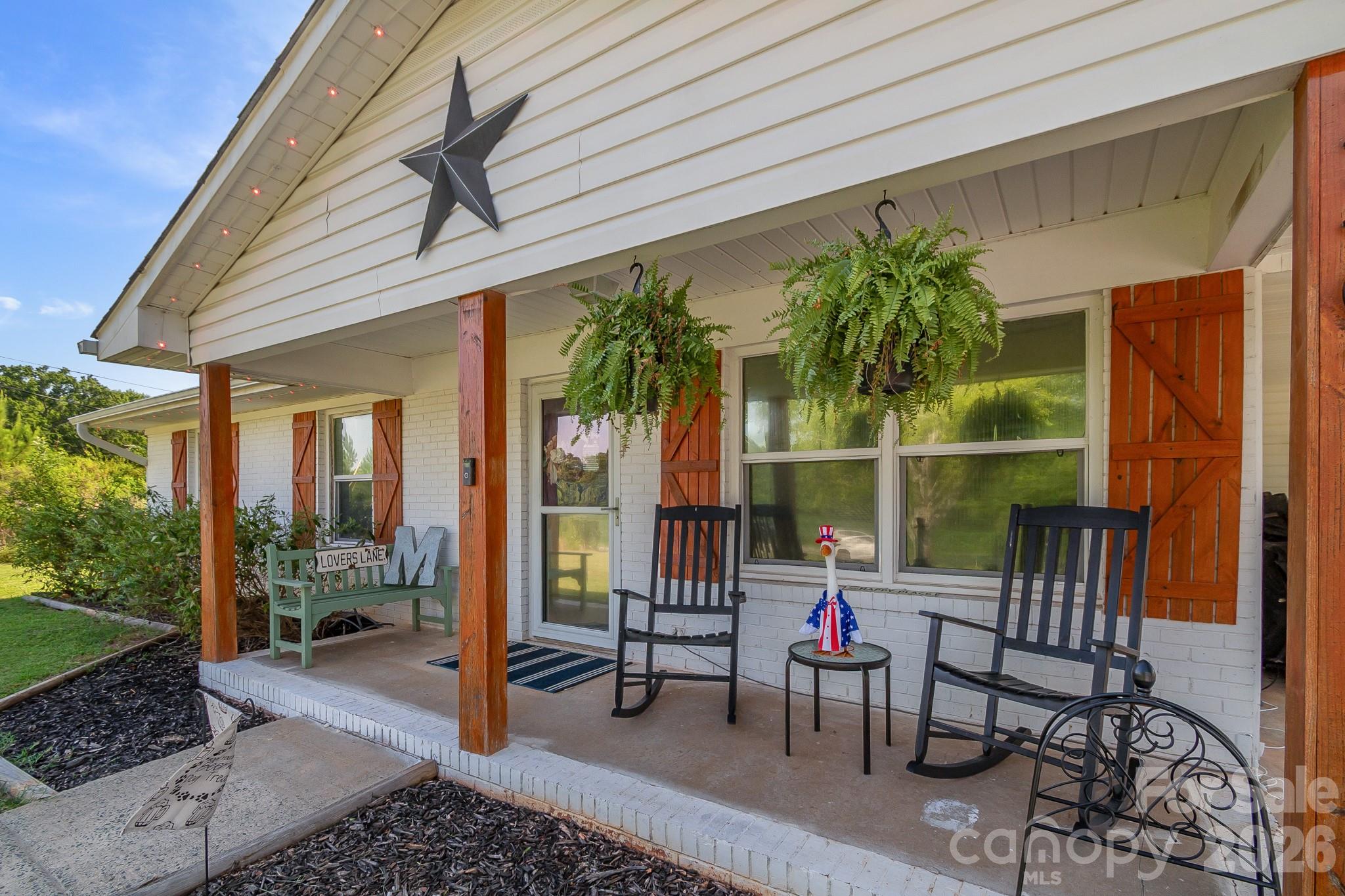 2307 Tanner Road Property Photo 5