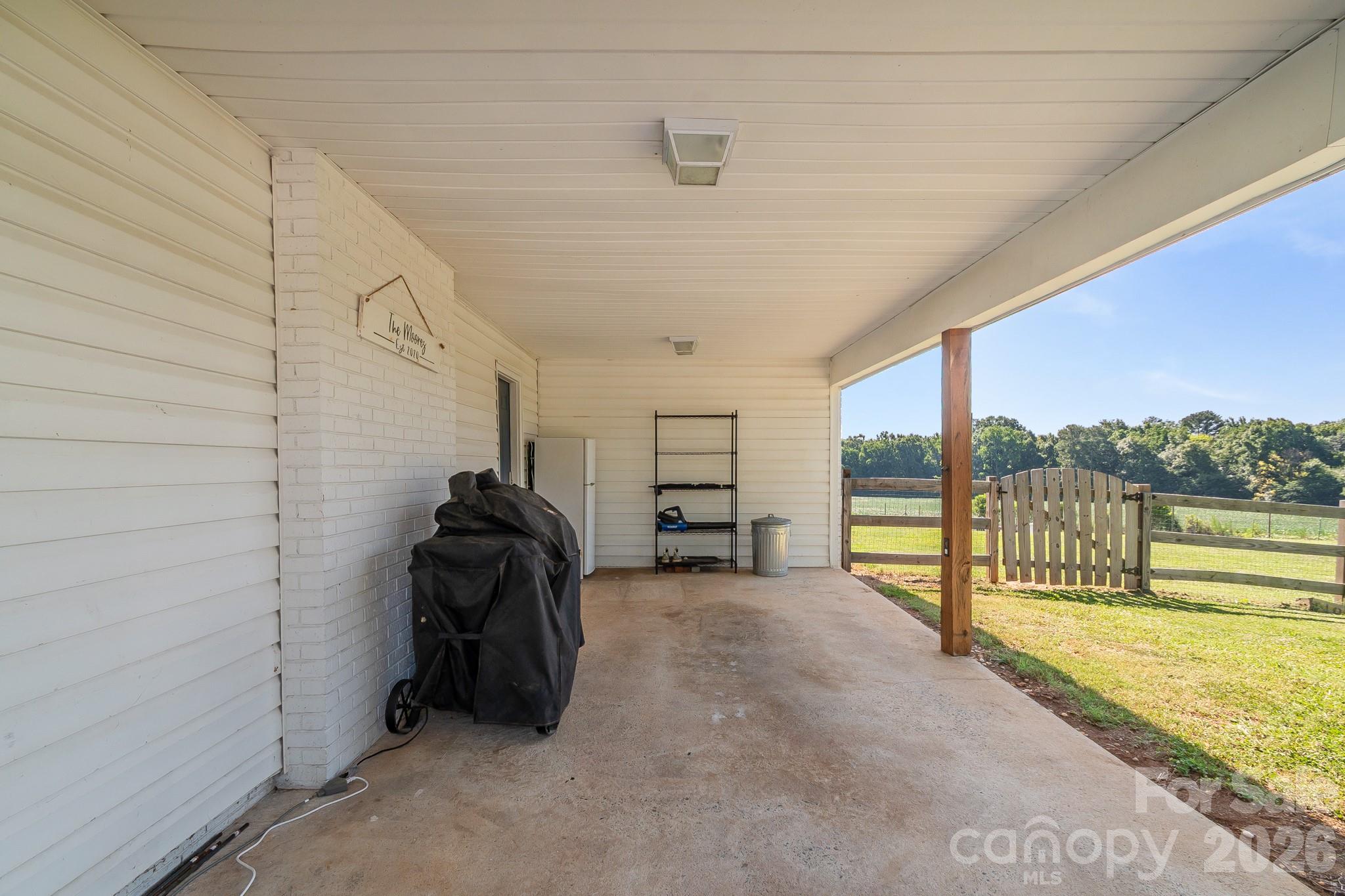 2307 Tanner Road Property Photo 7