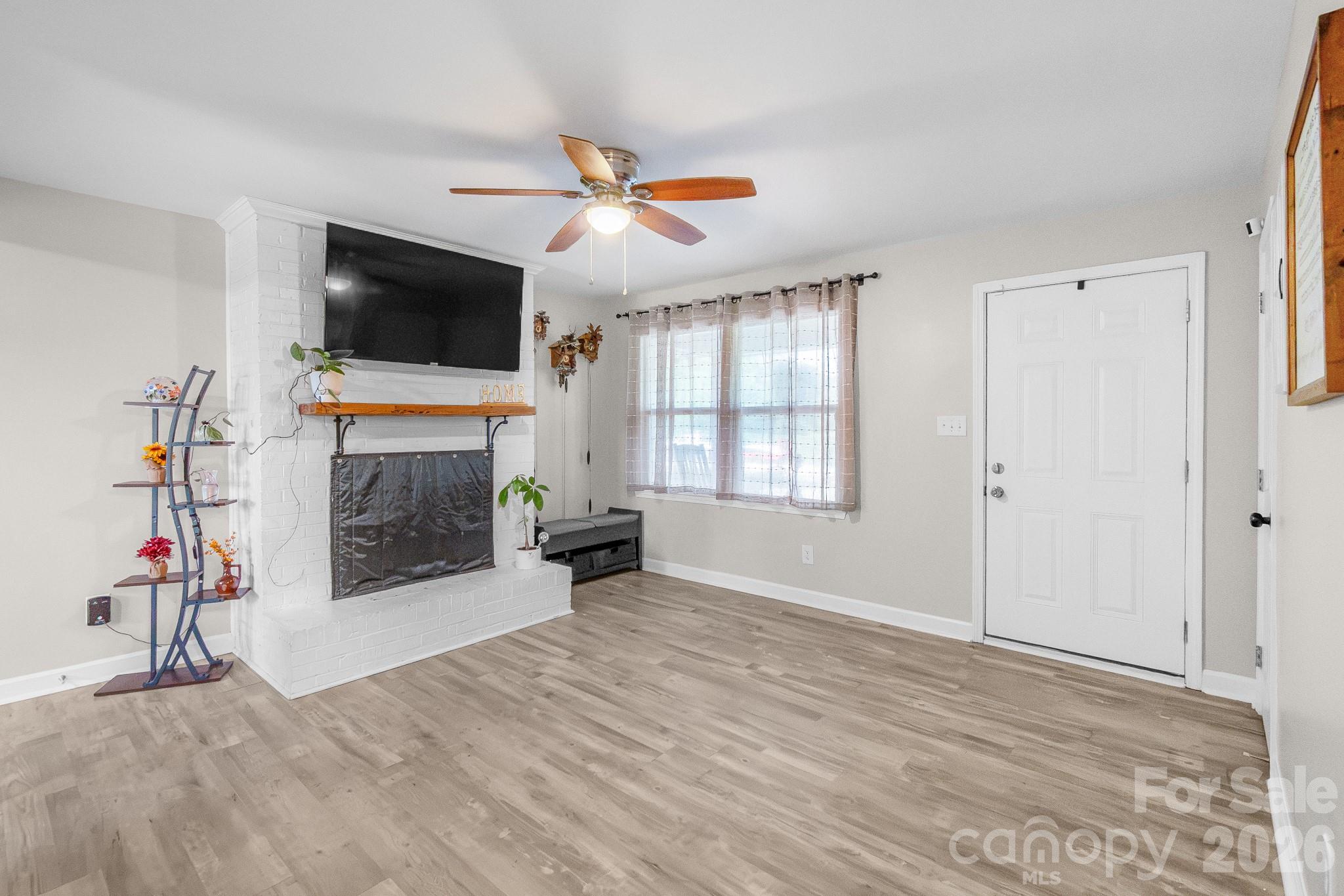 2307 Tanner Road Property Photo 15