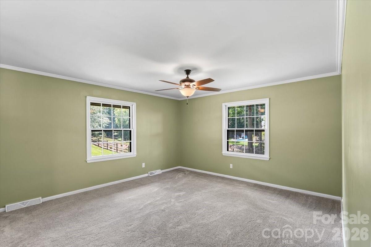 4024 Wandering Lane Property Photo 15