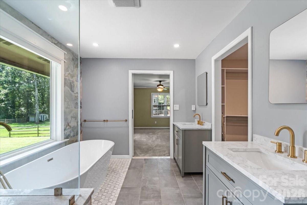 4024 Wandering Lane Property Photo 20