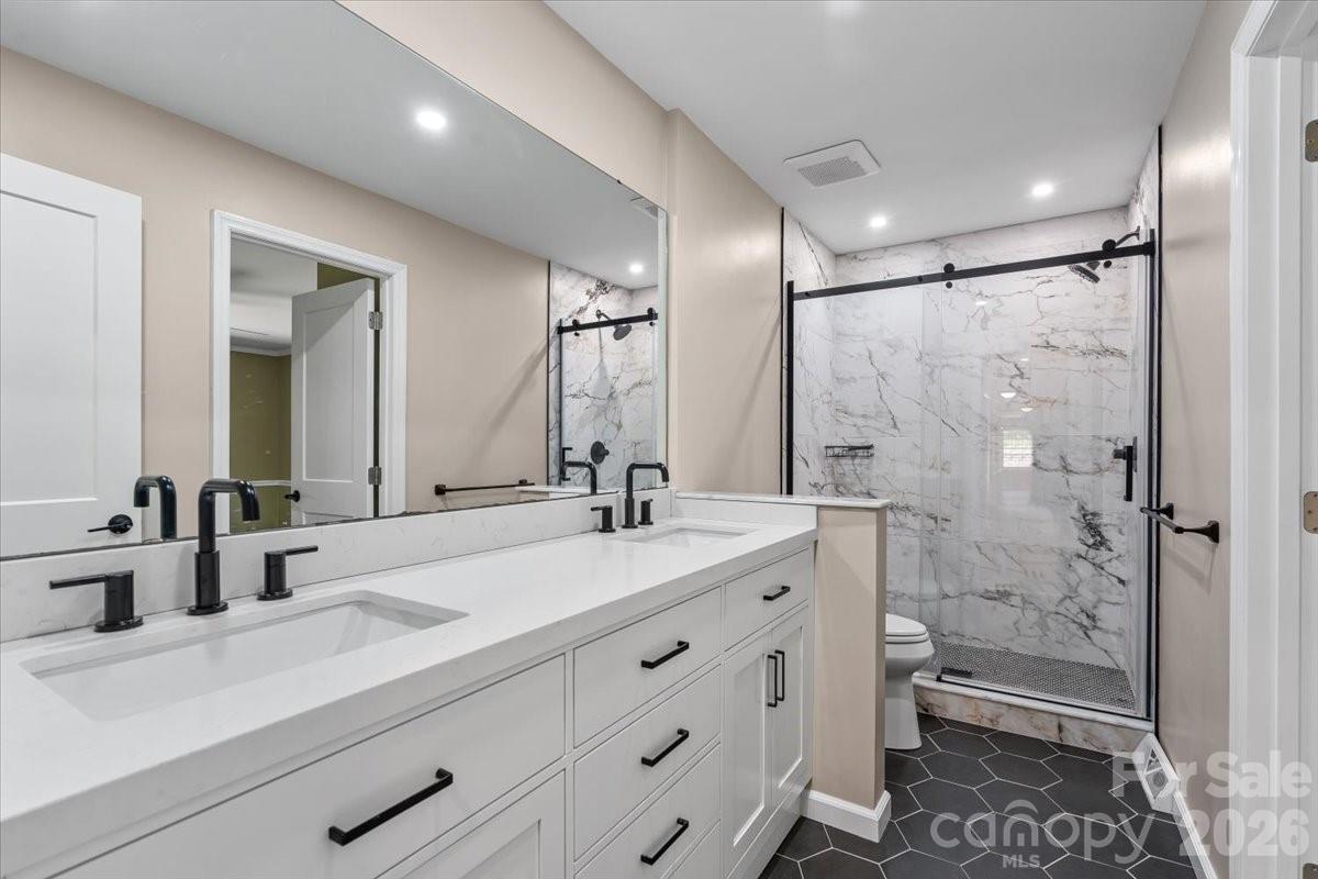 4024 Wandering Lane Property Photo 25