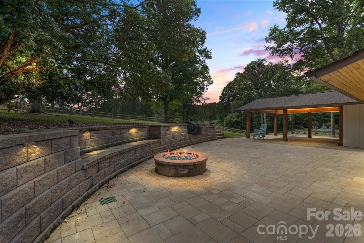 4024 Wandering Lane Property Photo 33