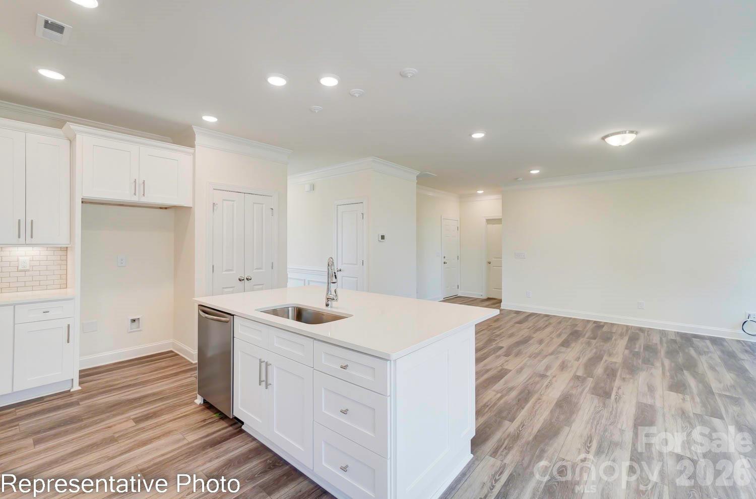 531 Cambria Street Property Photo 9