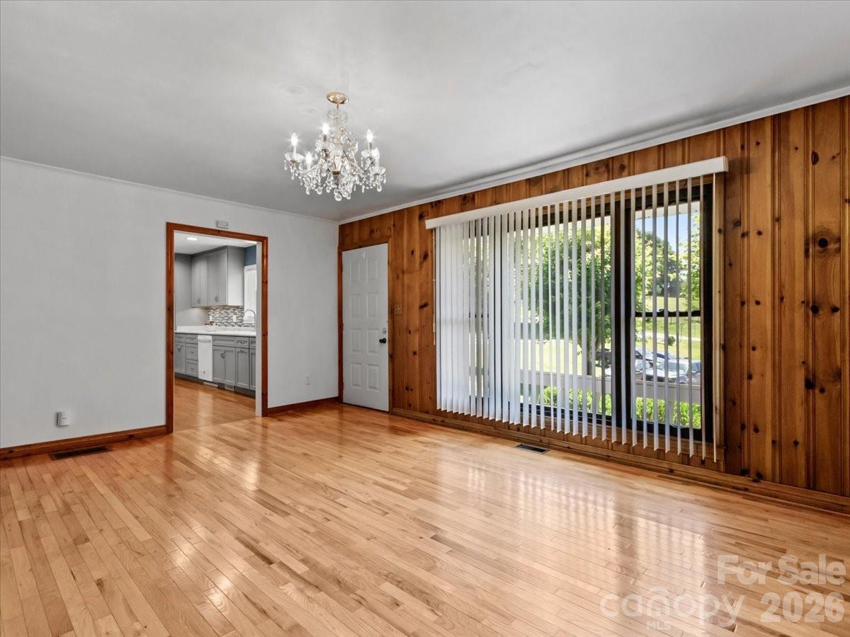 39 Hawthorne Lane Property Photo 15
