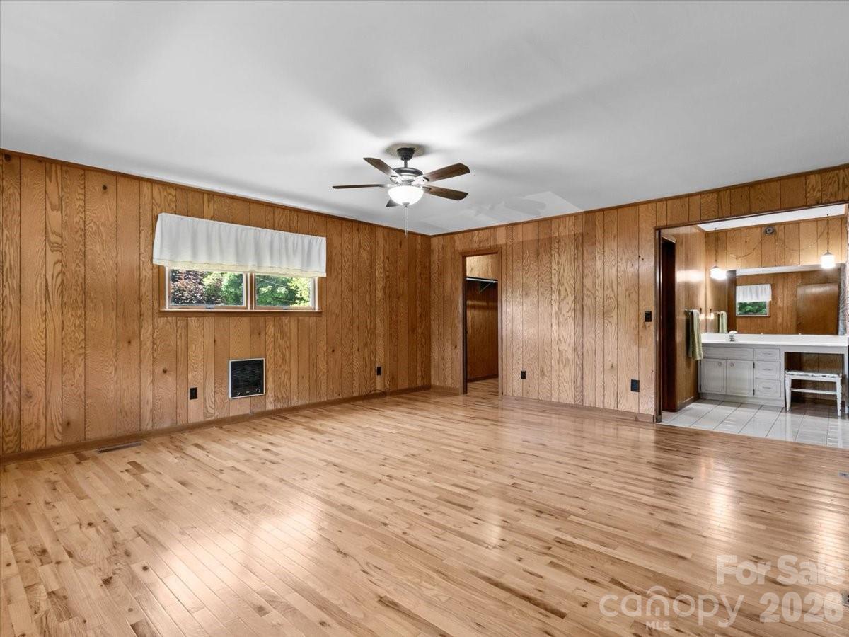39 Hawthorne Lane Property Photo 20