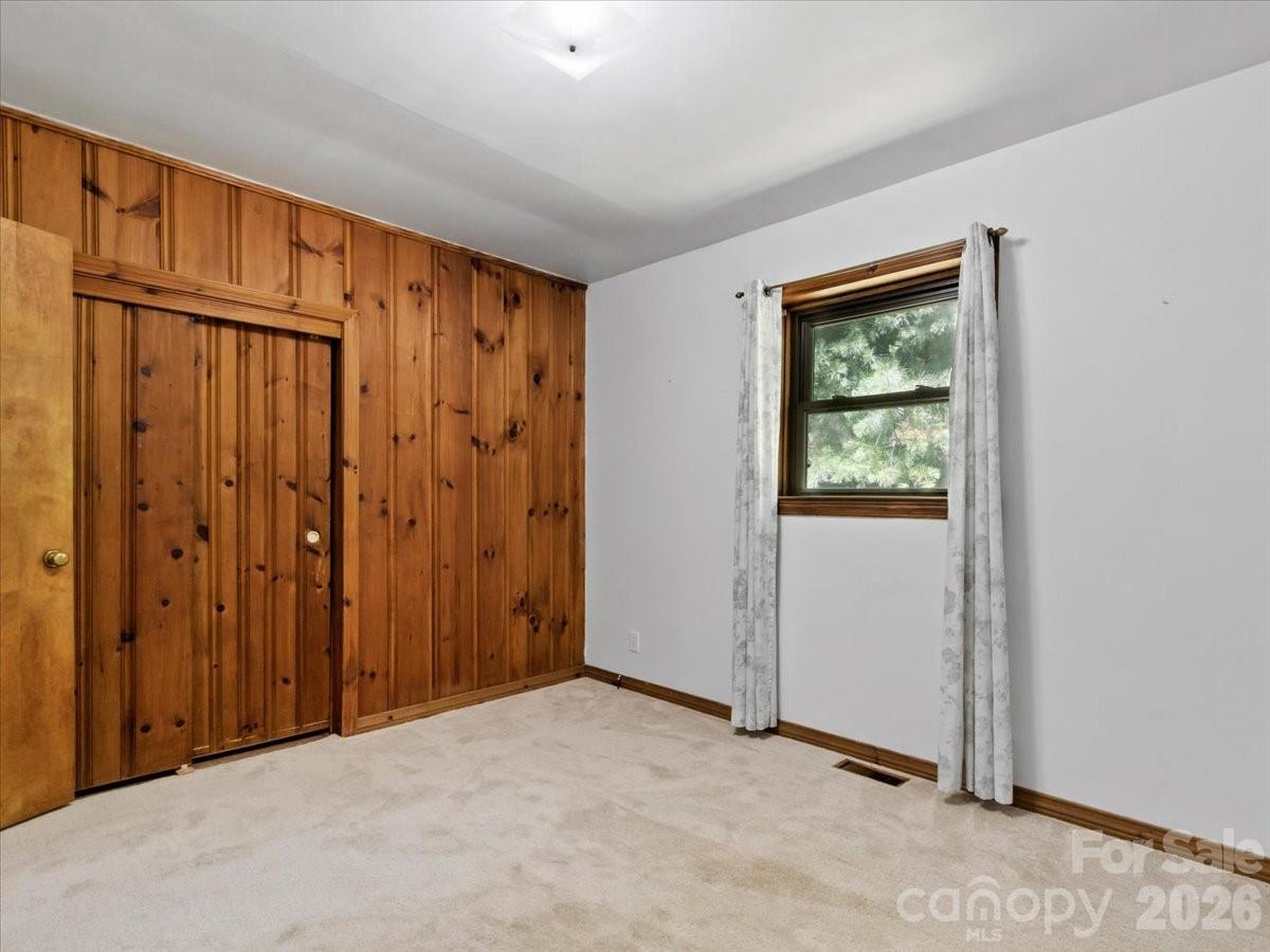 39 Hawthorne Lane Property Photo 31
