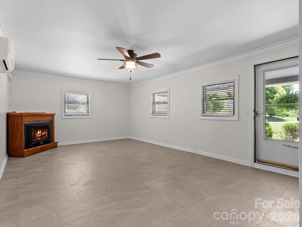 39 Hawthorne Lane Property Photo 32