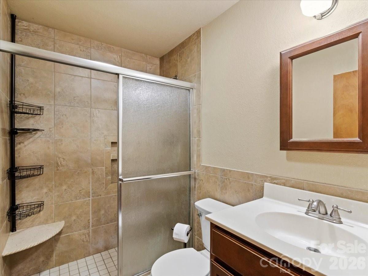 39 Hawthorne Lane Property Photo 36