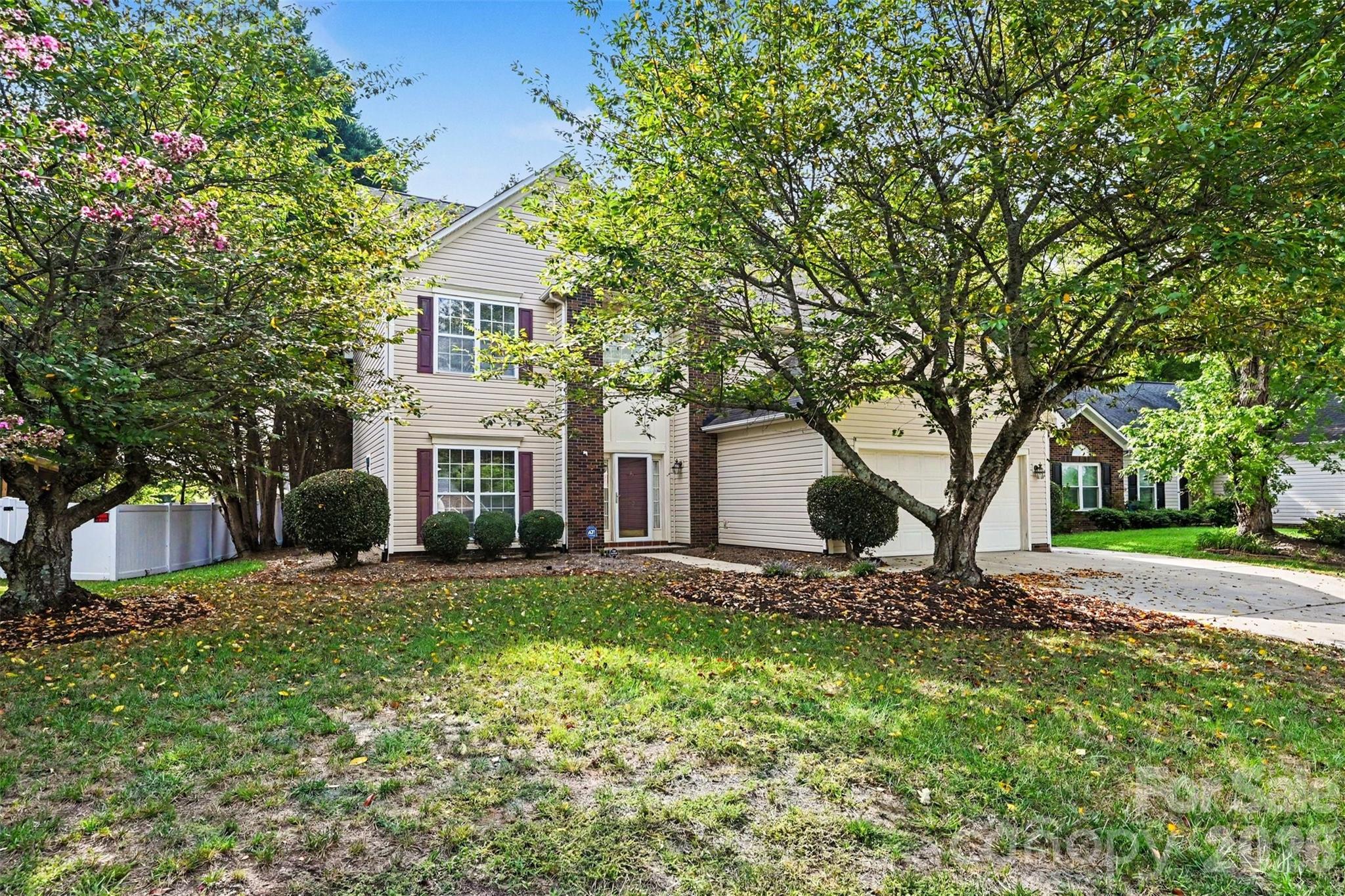 5839 Nw Brookstone Drive Property Photo 2