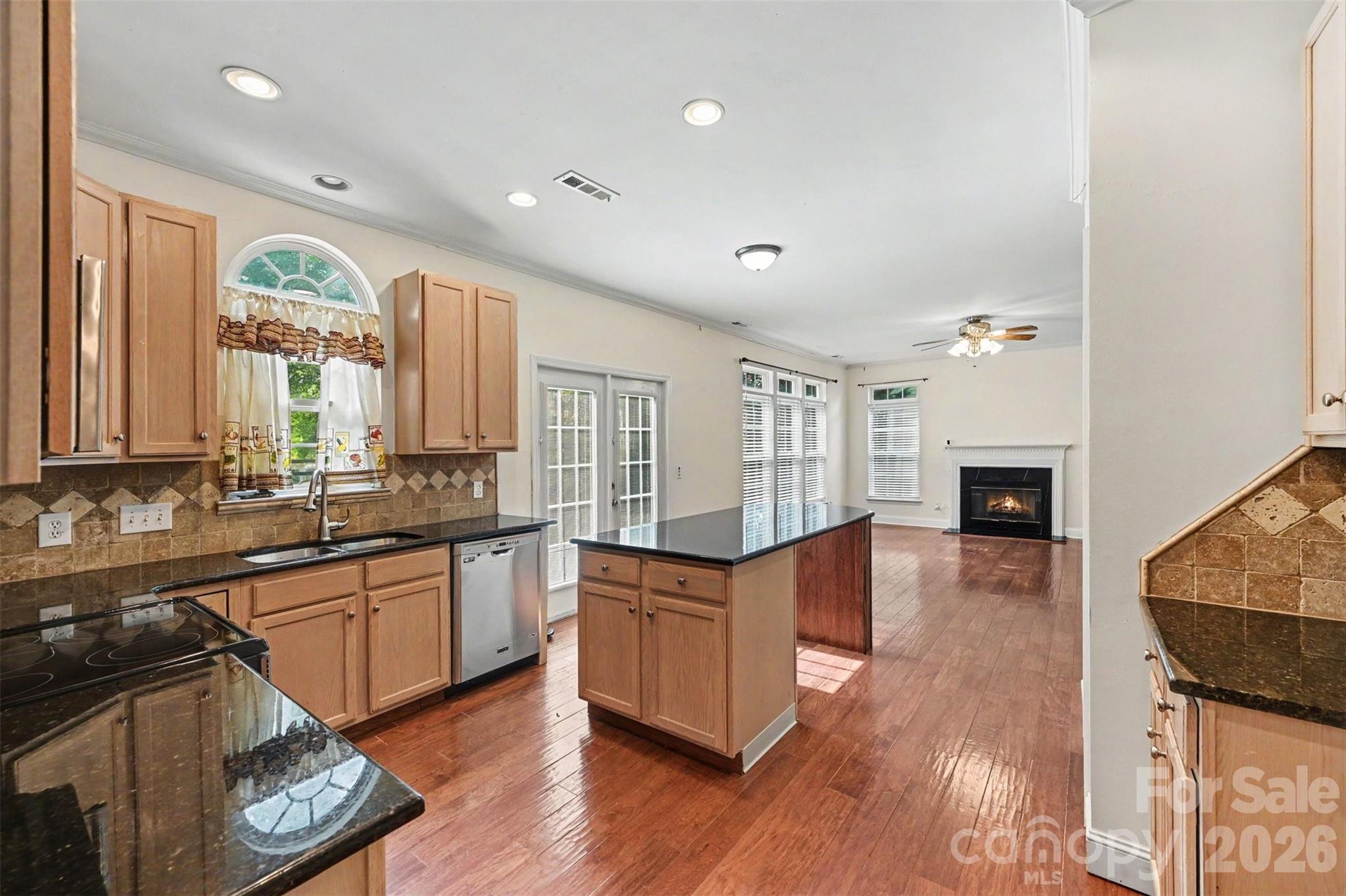 5839 Nw Brookstone Drive Property Photo 9