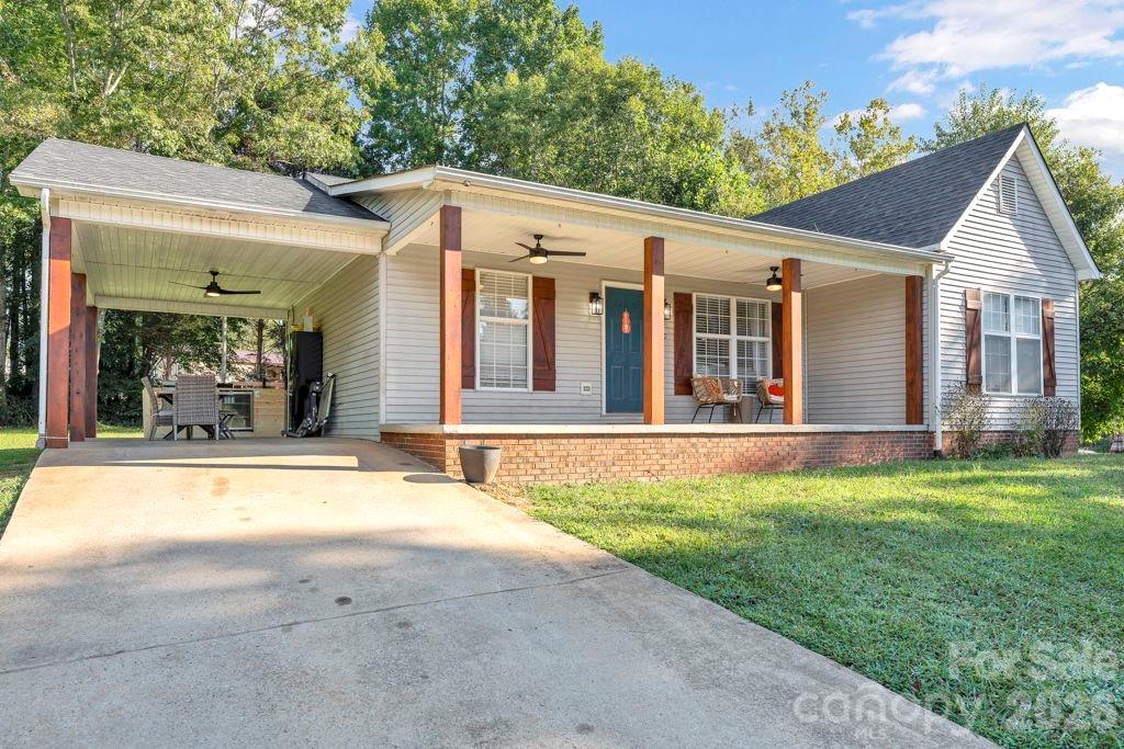 3889 Colt Court Property Photo 1