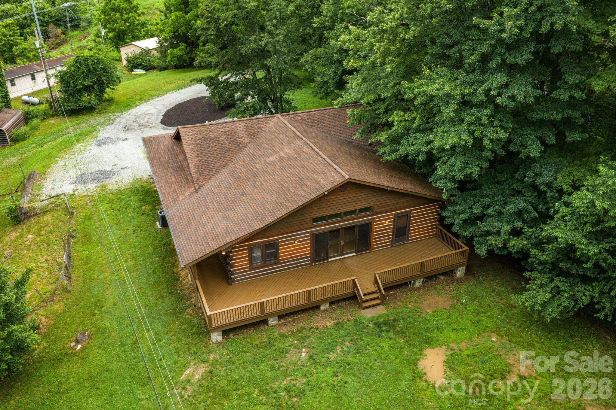 633 Wilson Lane Property Photo 2