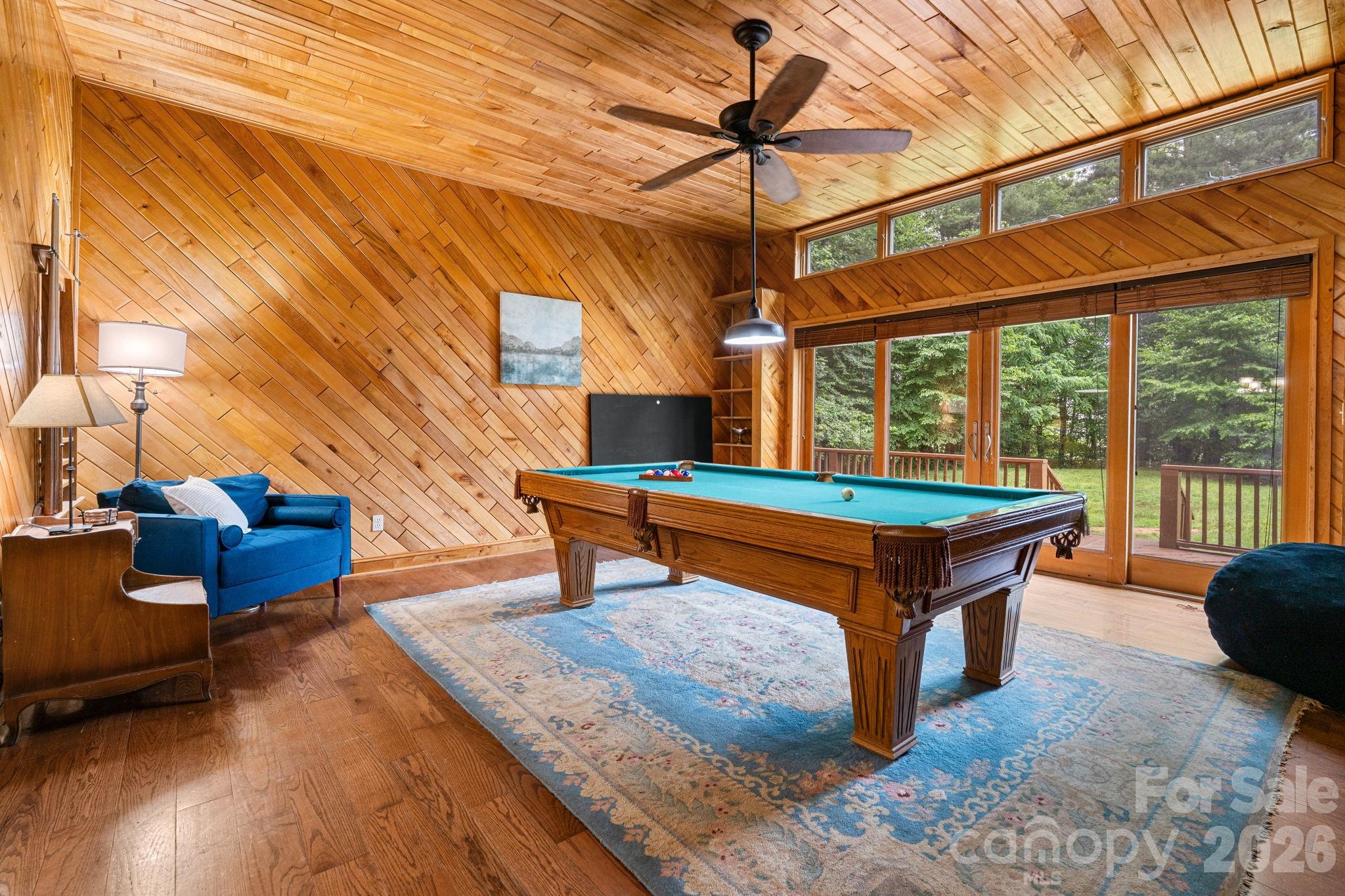 633 Wilson Lane Property Photo 12