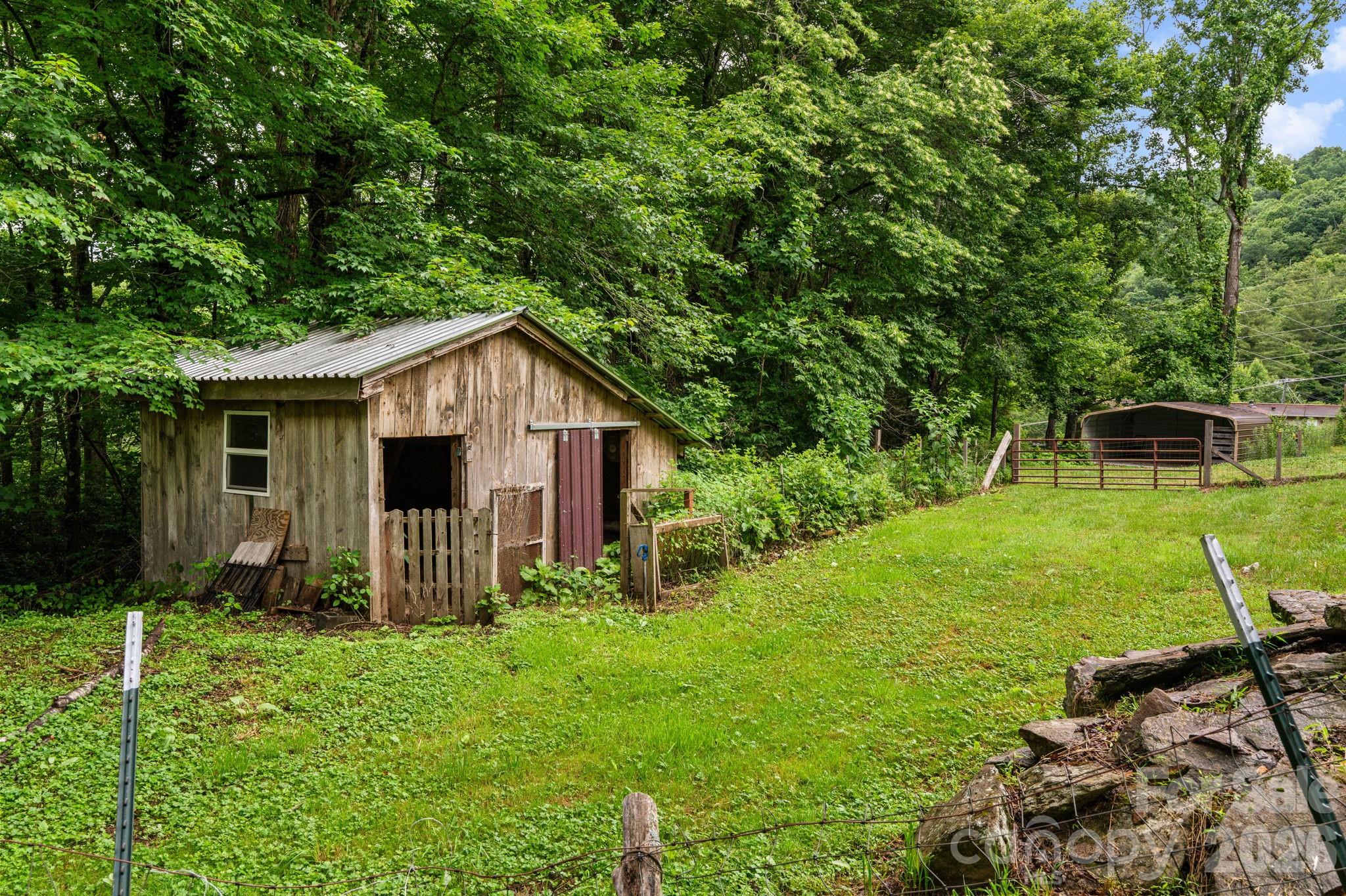 633 Wilson Lane Property Photo 36