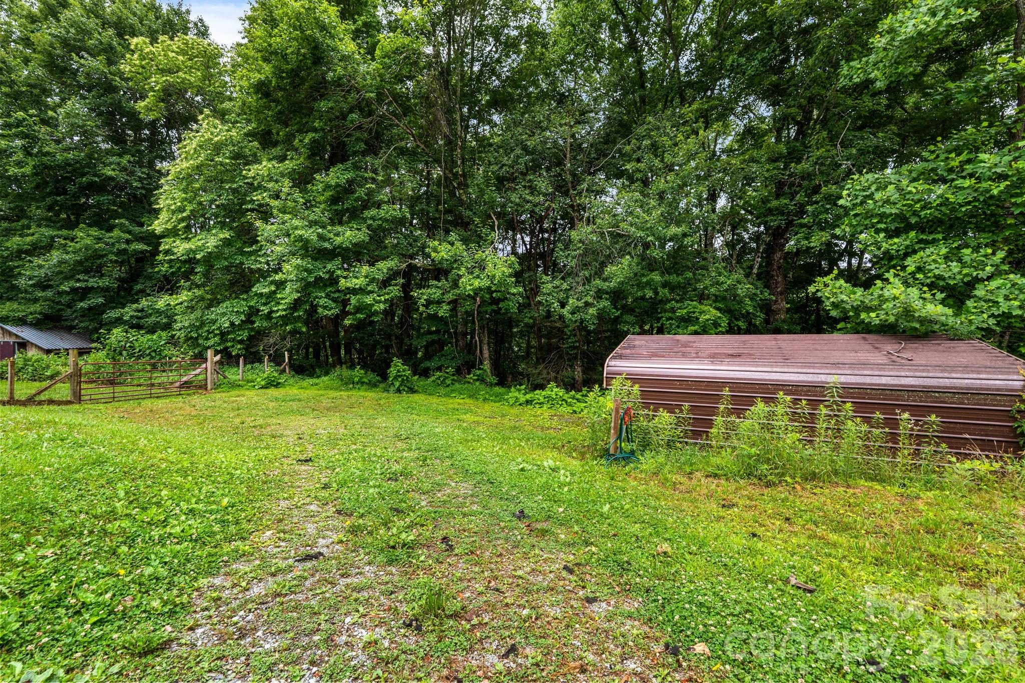 633 Wilson Lane Property Photo 37