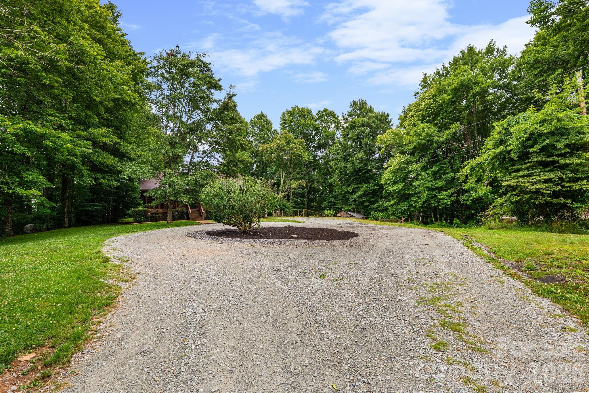 633 Wilson Lane Property Photo 39