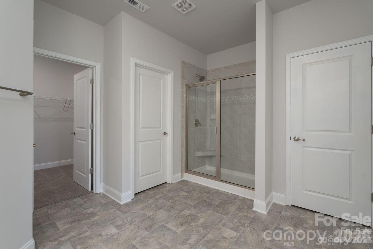 5032 Cardiff Court 63 Property Photo 7
