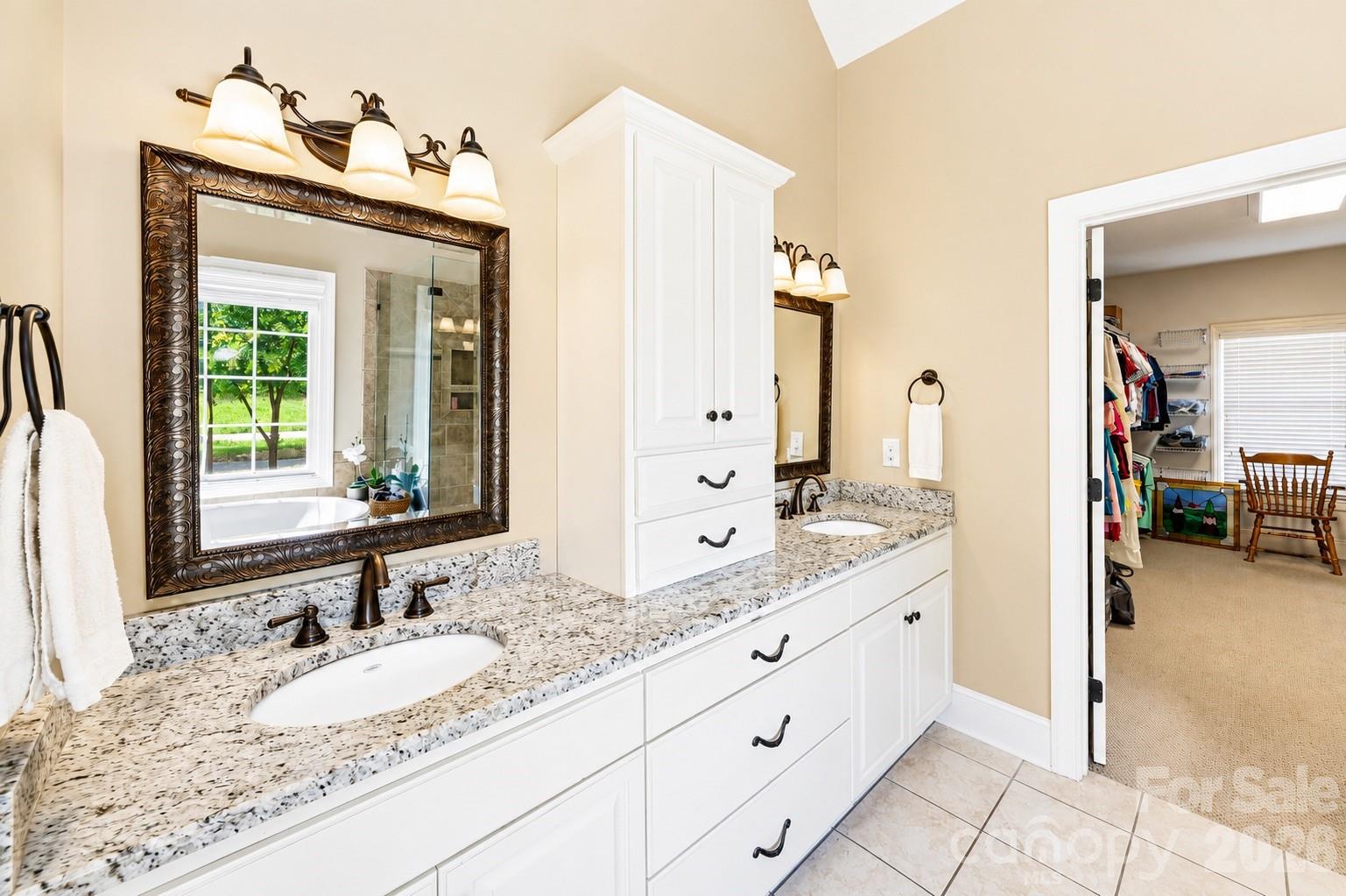 1347 Killian Road Property Photo 25