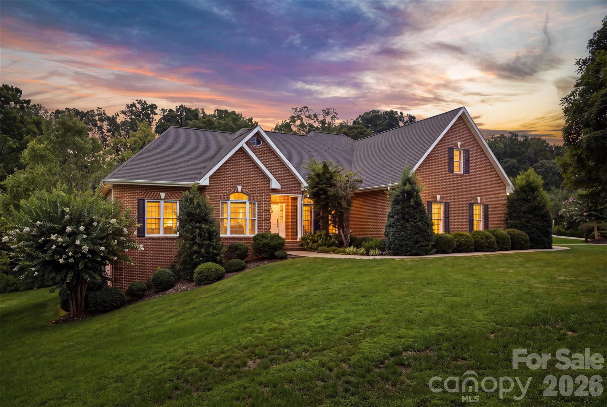 405 Woodridge Drive Property Photo 1