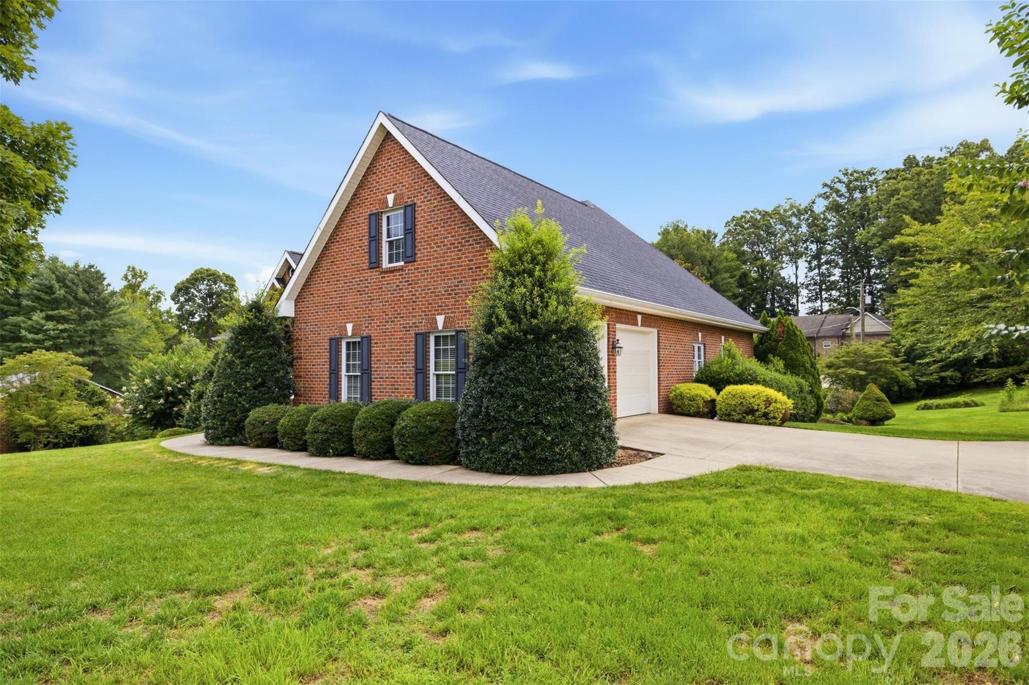 405 Woodridge Drive Property Photo 4