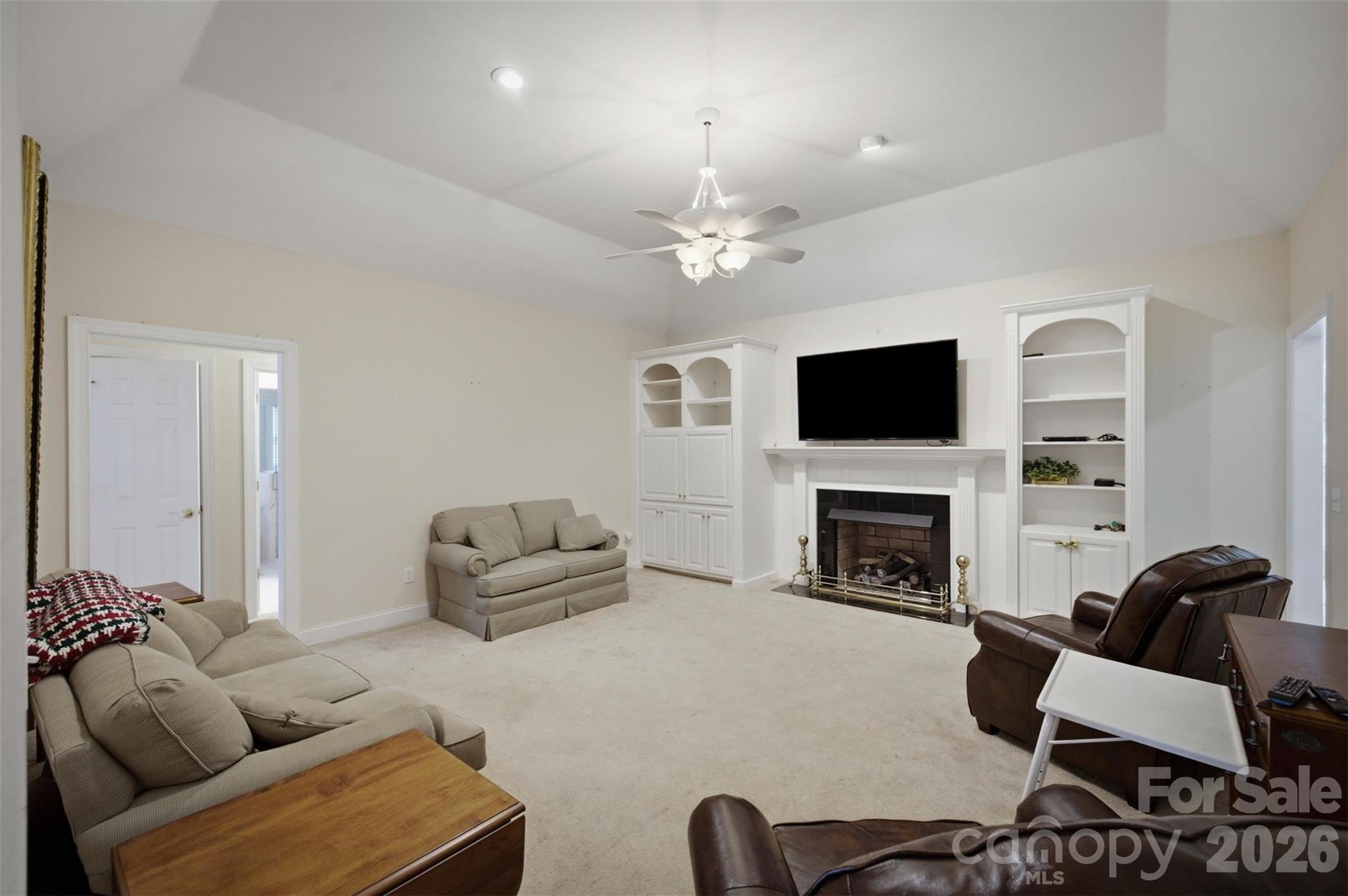 405 Woodridge Drive Property Photo 10