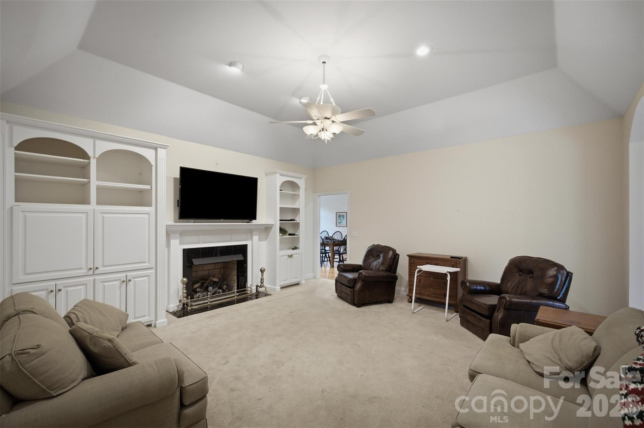 405 Woodridge Drive Property Photo 11