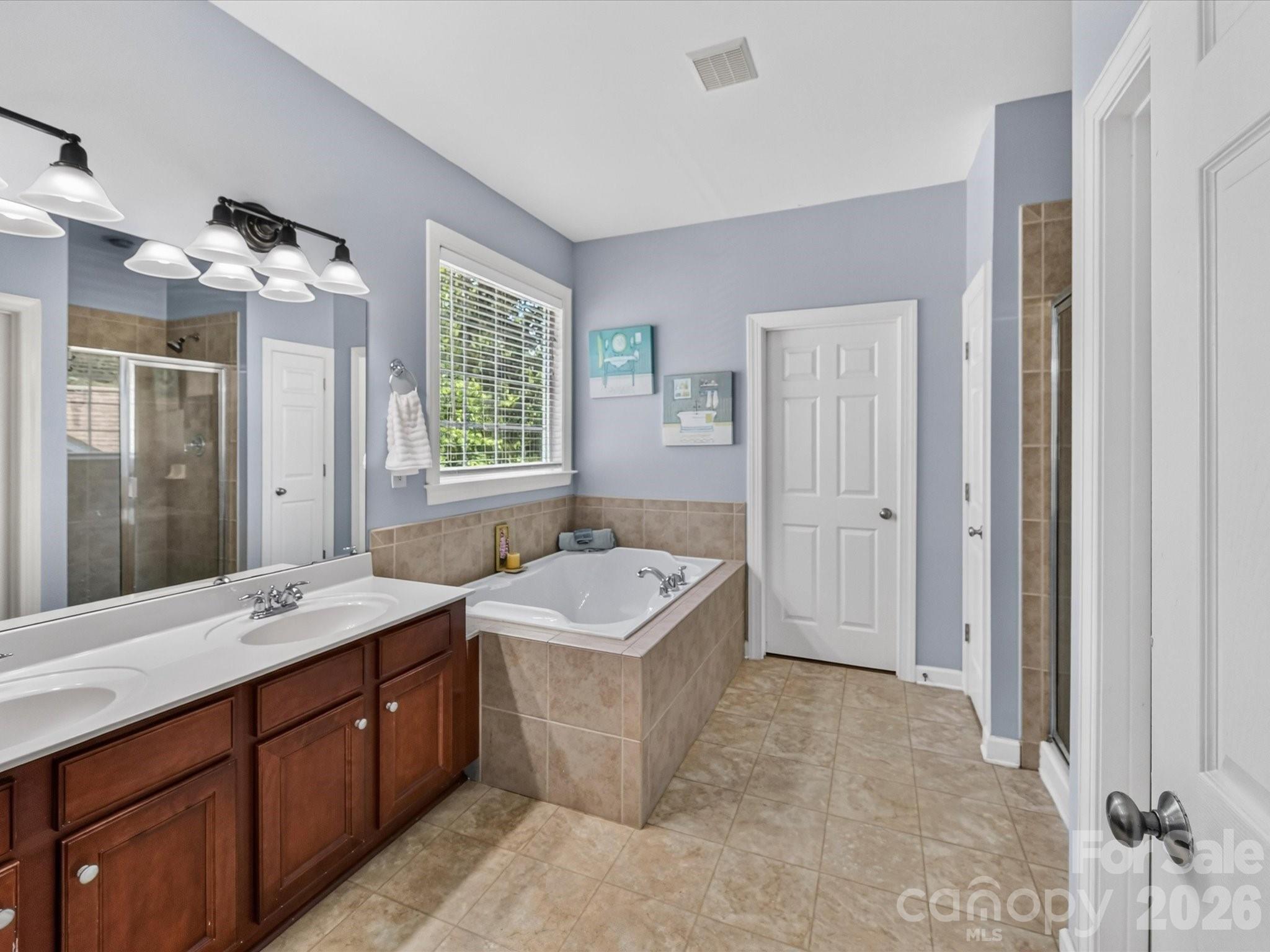 18625 The Commons Boulevard Property Photo 19