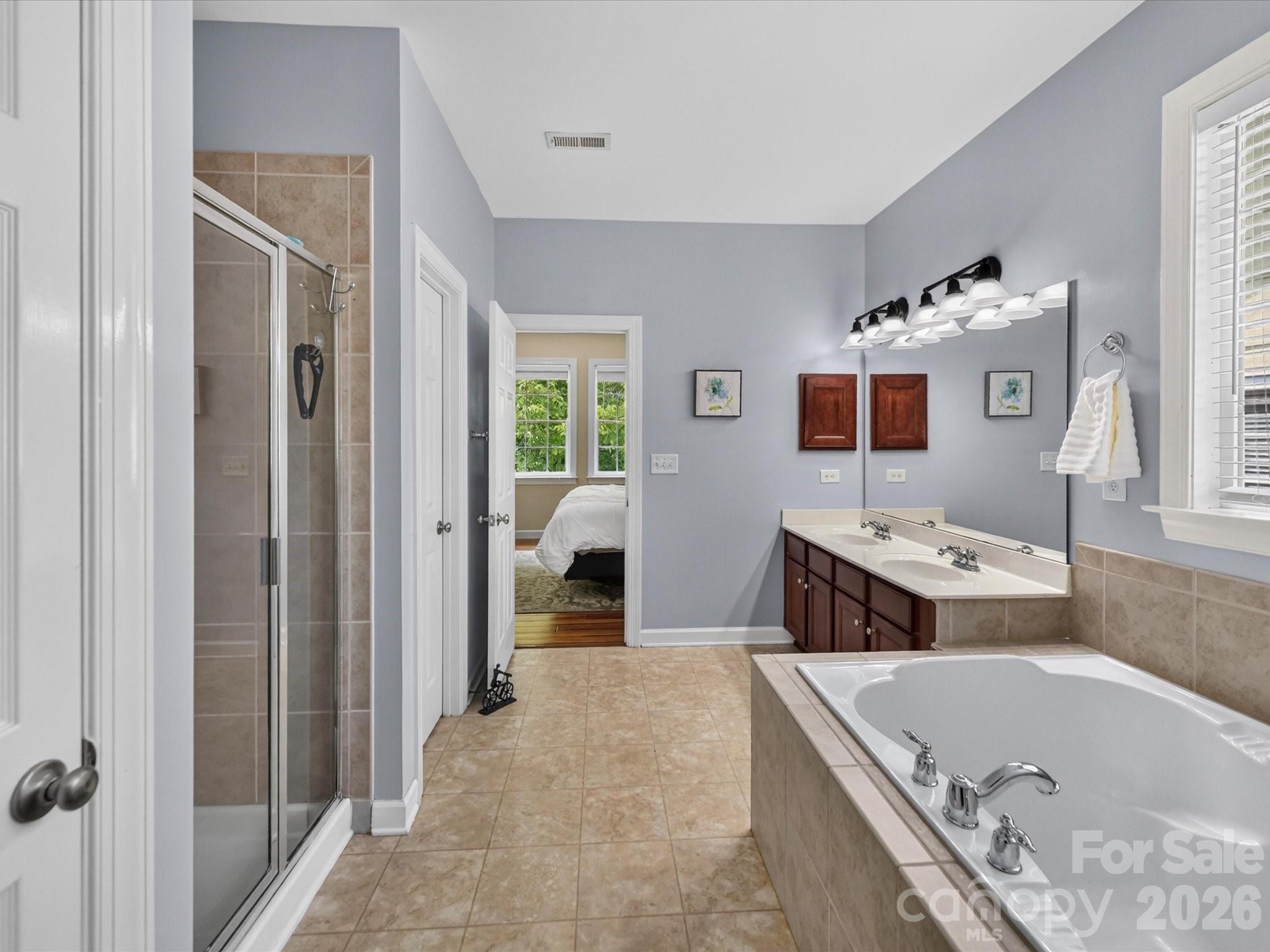 18625 The Commons Boulevard Property Photo 20