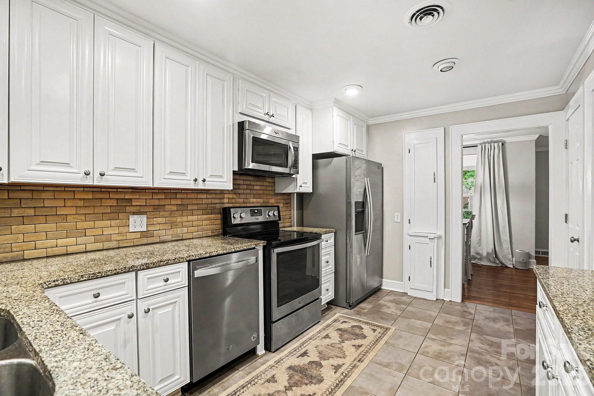 655 N 7th Street Property Photo 9