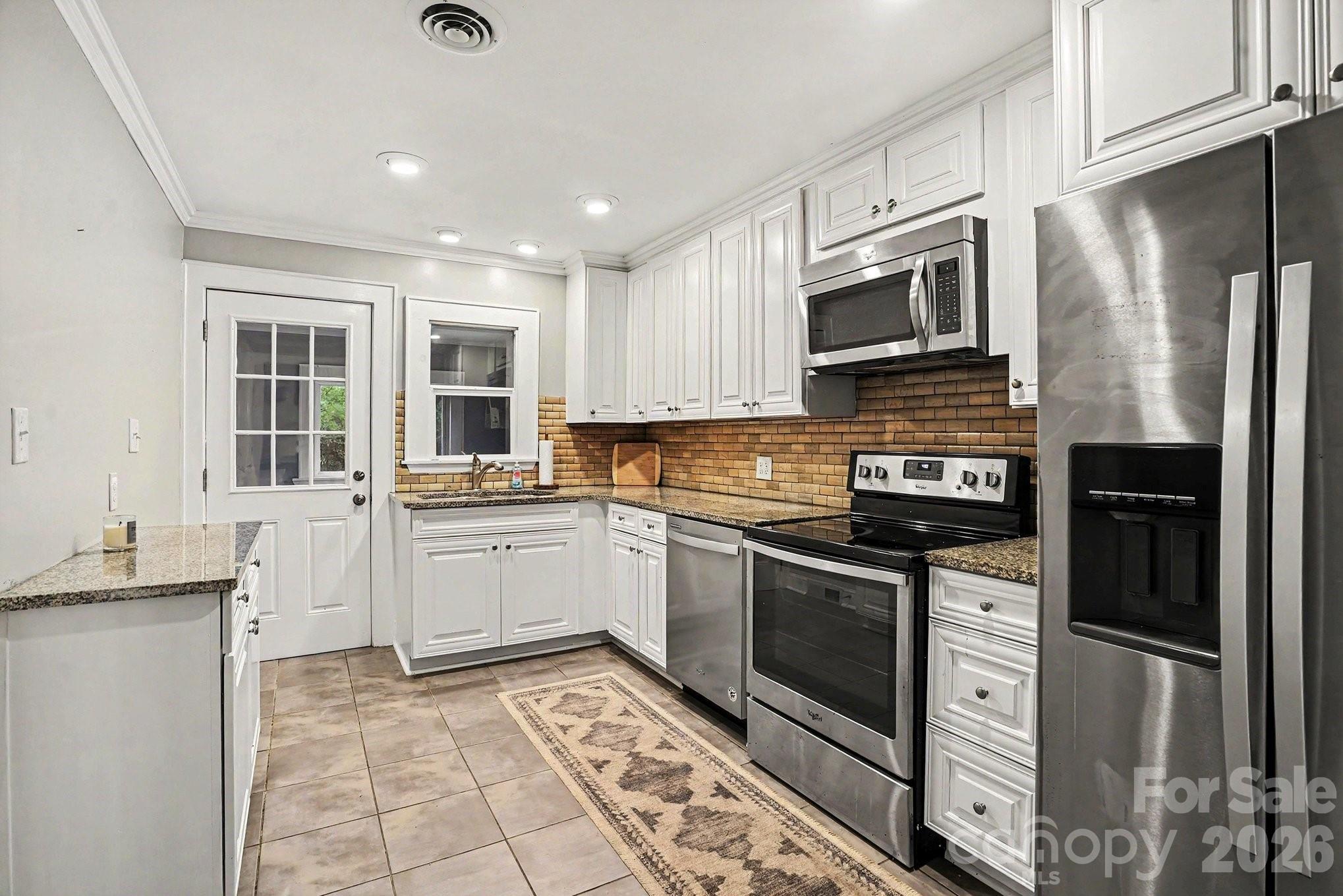 655 N 7th Street Property Photo 10