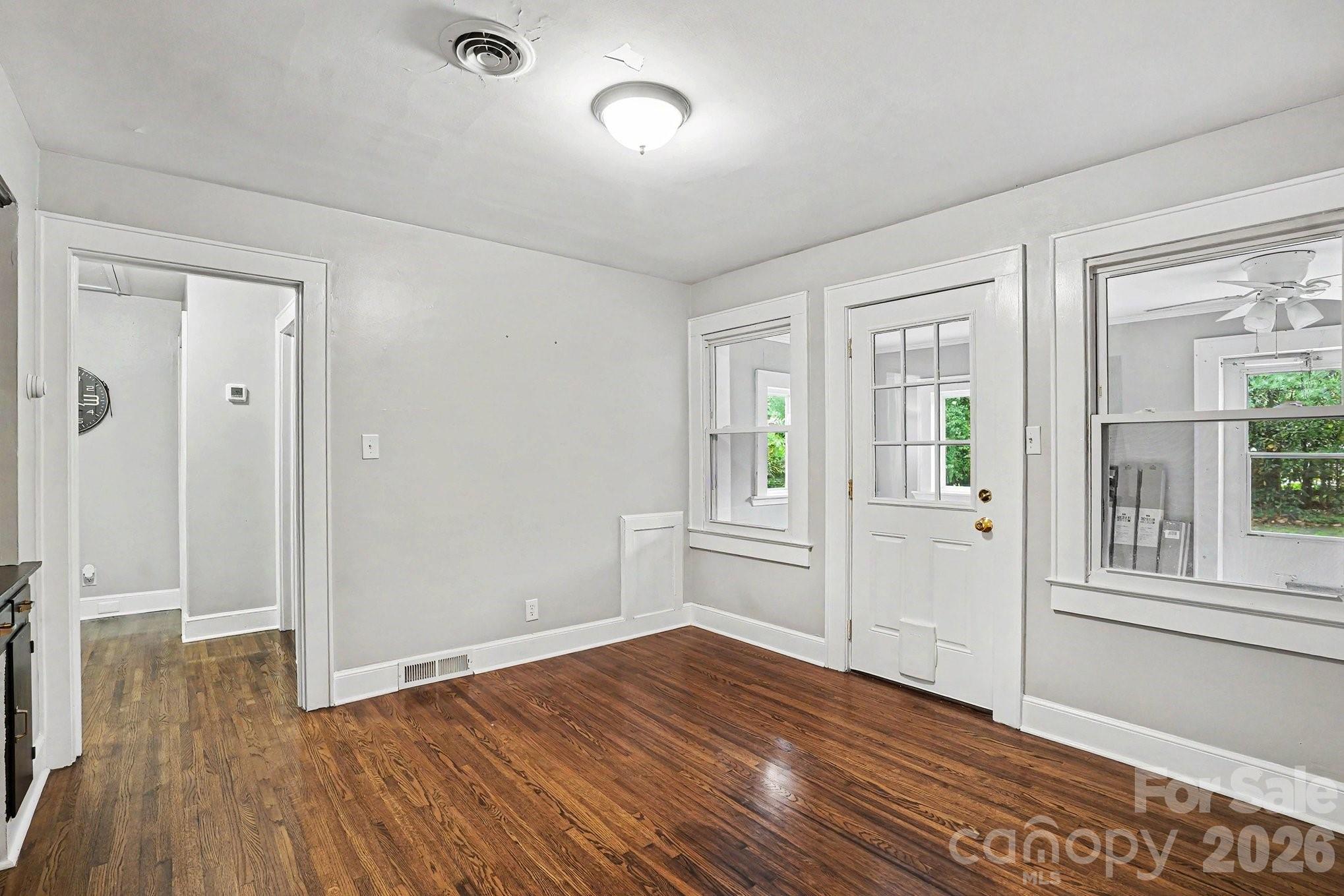 655 N 7th Street Property Photo 12