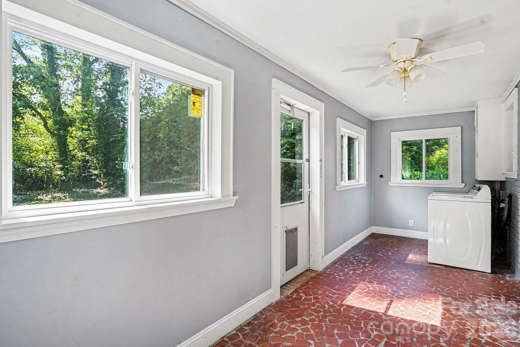 655 N 7th Street Property Photo 20