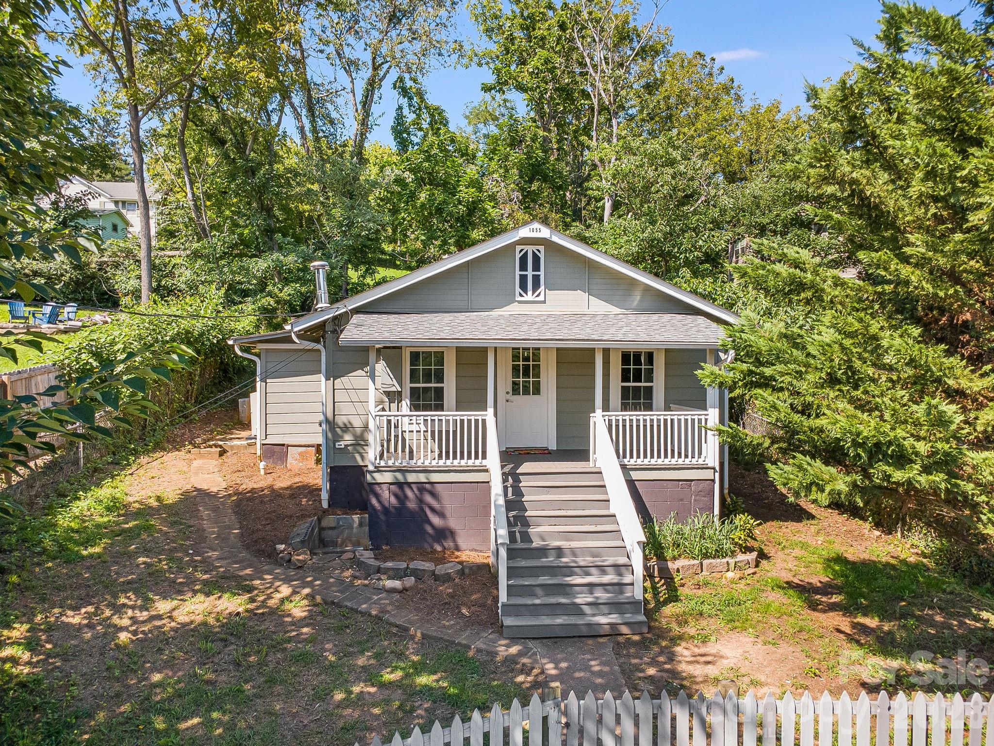 1055 Riverside Drive Property Photo 1