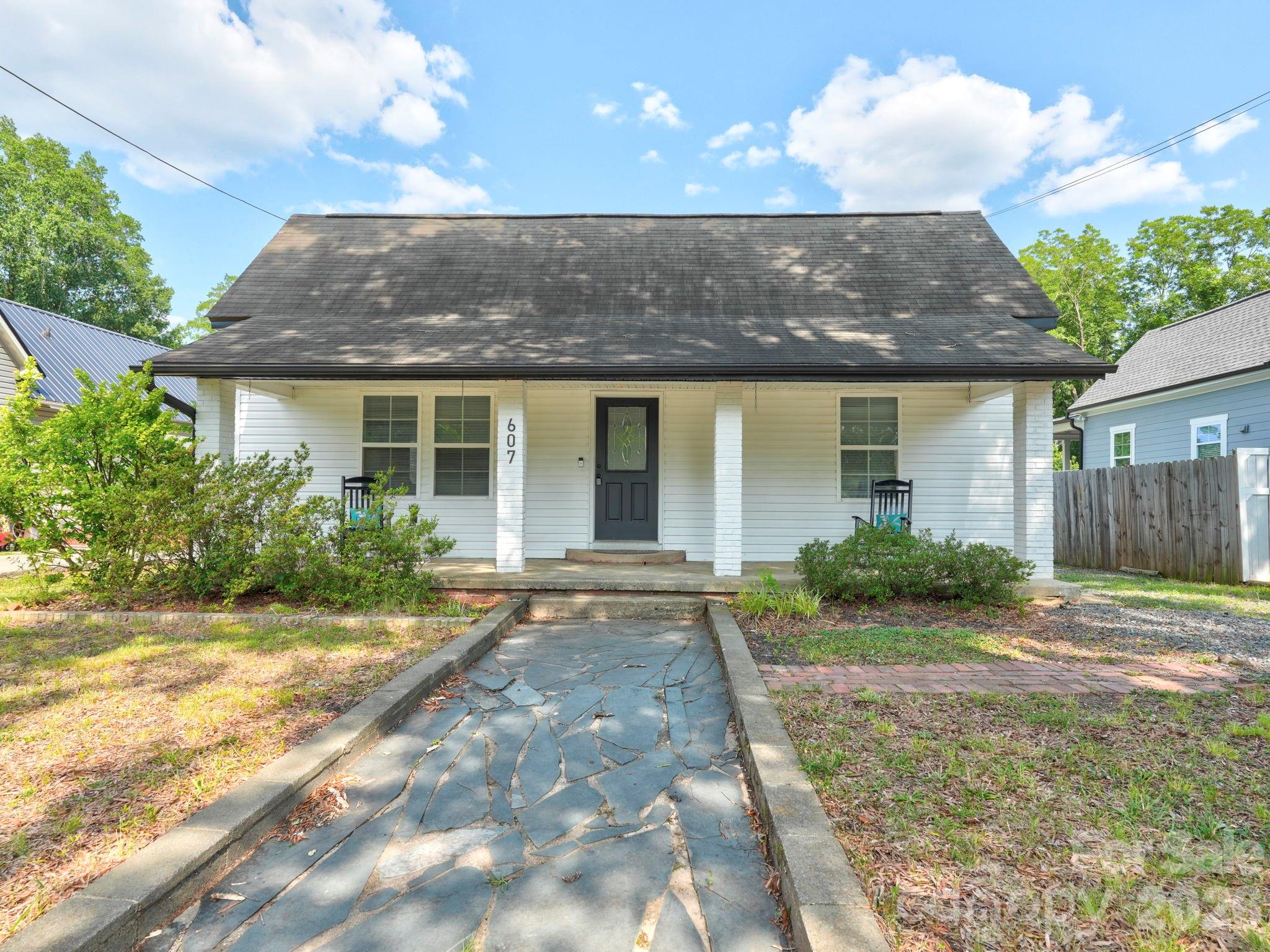 607 Old Charlotte Road Property Photo 1