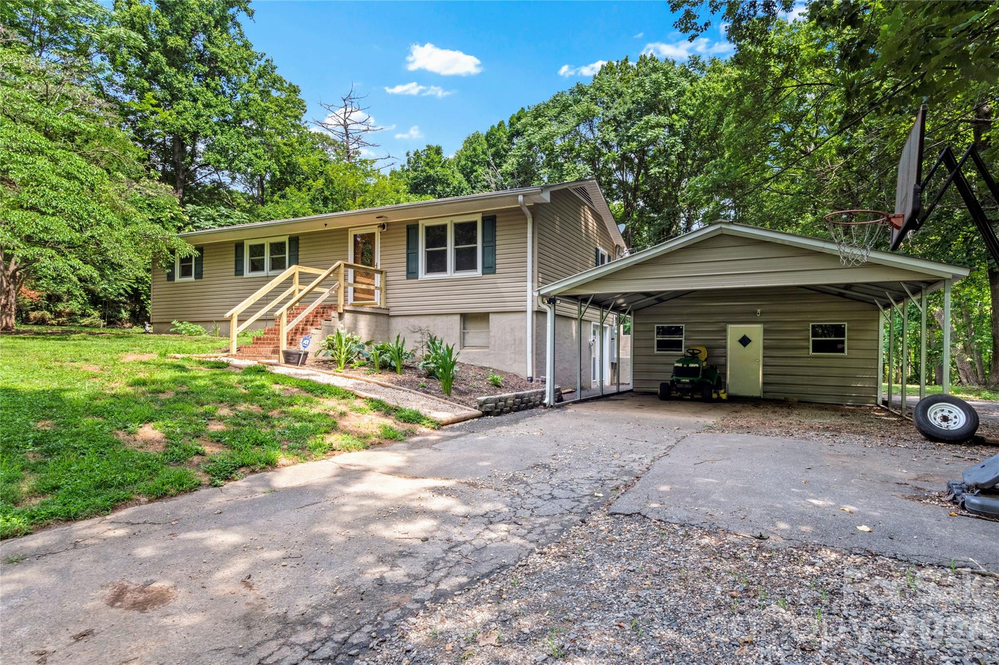 152 Blue Ridge Road Property Photo 4