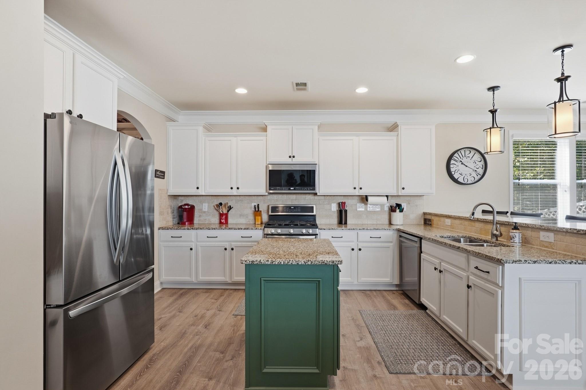 3127 Kelsey Plaza Property Photo 10