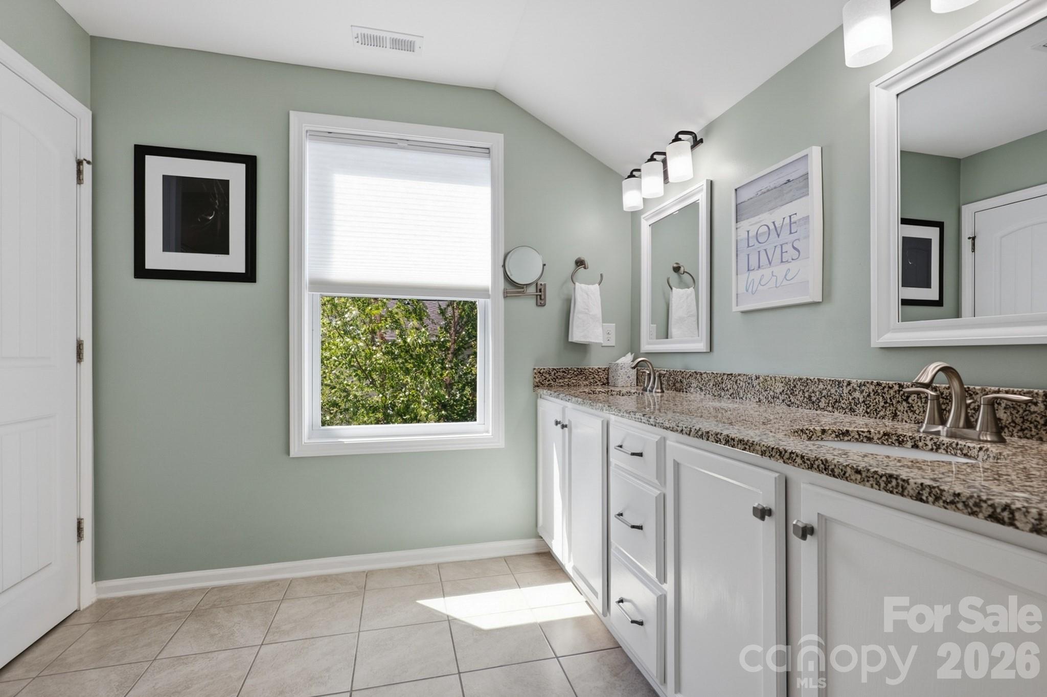 3127 Kelsey Plaza Property Photo 23