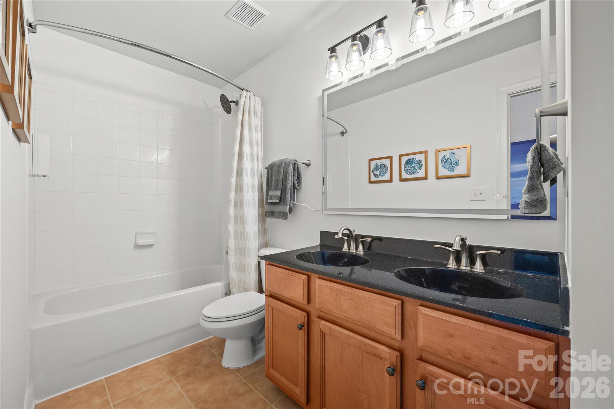 121 Isle Run Drive Property Photo 23