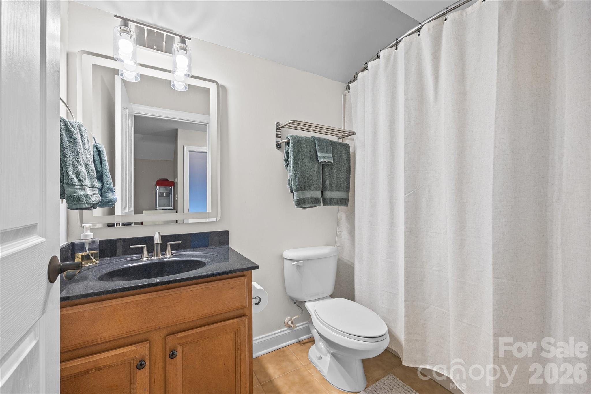 121 Isle Run Drive Property Photo 28
