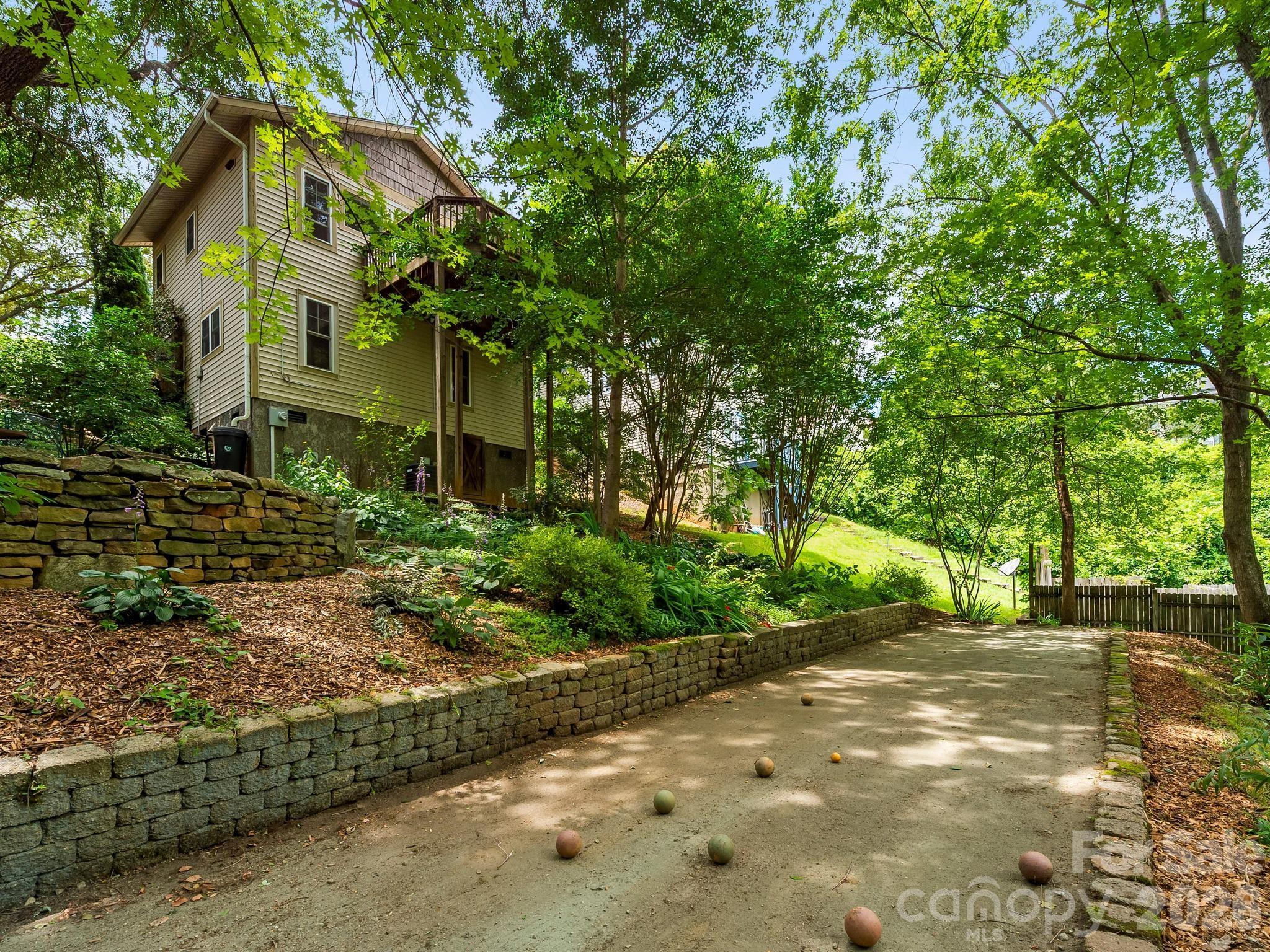 16 Jefferson Drive Property Photo 23