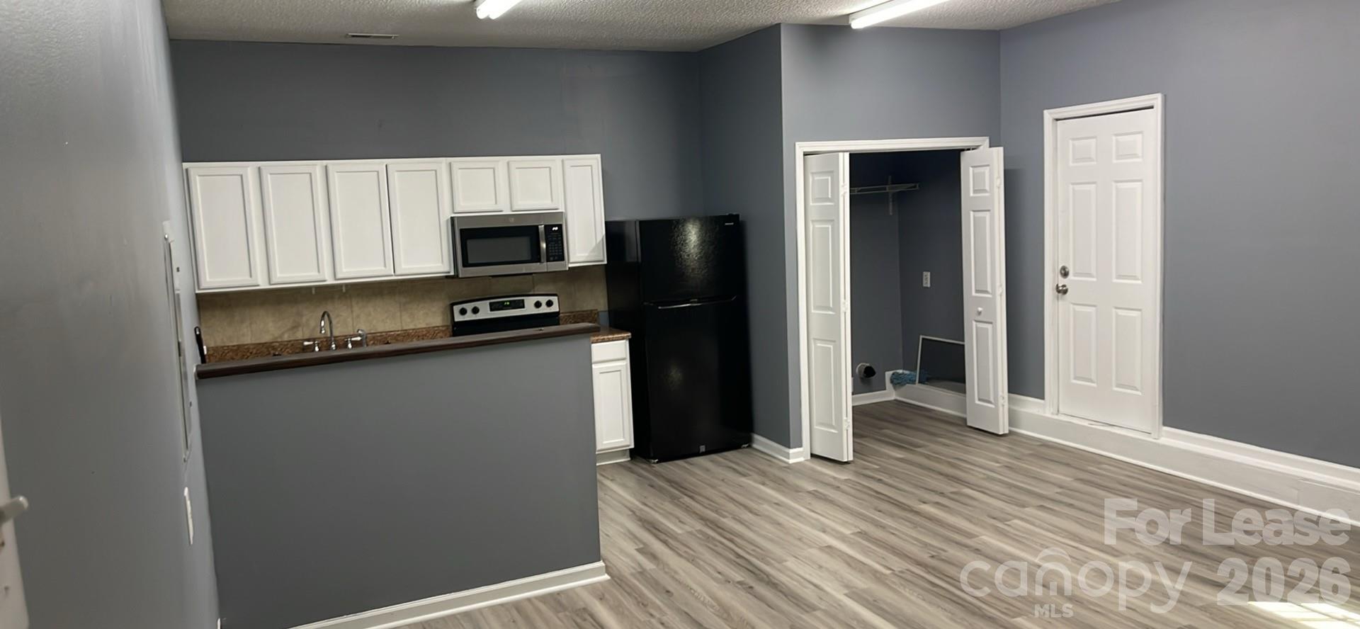113 Whispering Pines Lane Property Photo 4